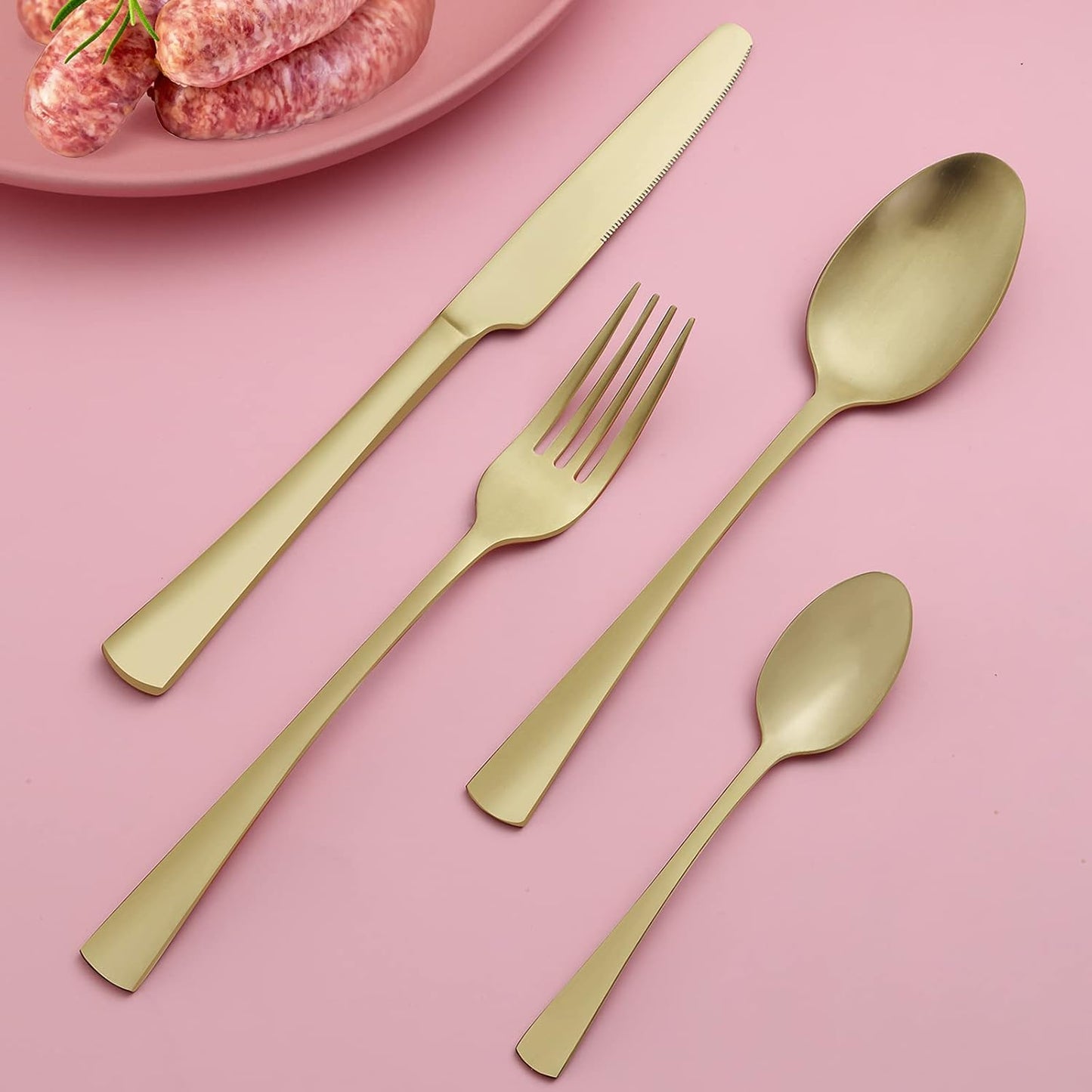 Bestdin Bestekset voor 6 personen 30-delige Over dit item 30-delige bestekset voor 6 personen: Bestdin als 30-delige titanium bestekset zwart bestaat uit 6 messen, 6 eetlepels, 6 tafelvorken, 6 theelepels en 6 dessertvorkjes. Ideaal voor elke formele of c