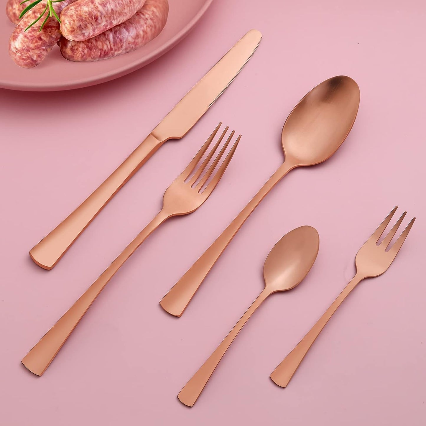 Bestdin Bestekset voor 6 personen 30-delige Over dit item 30-delige bestekset voor 6 personen: Bestdin als 30-delige titanium bestekset zwart bestaat uit 6 messen, 6 eetlepels, 6 tafelvorken, 6 theelepels en 6 dessertvorkjes. Ideaal voor elke formele of c
