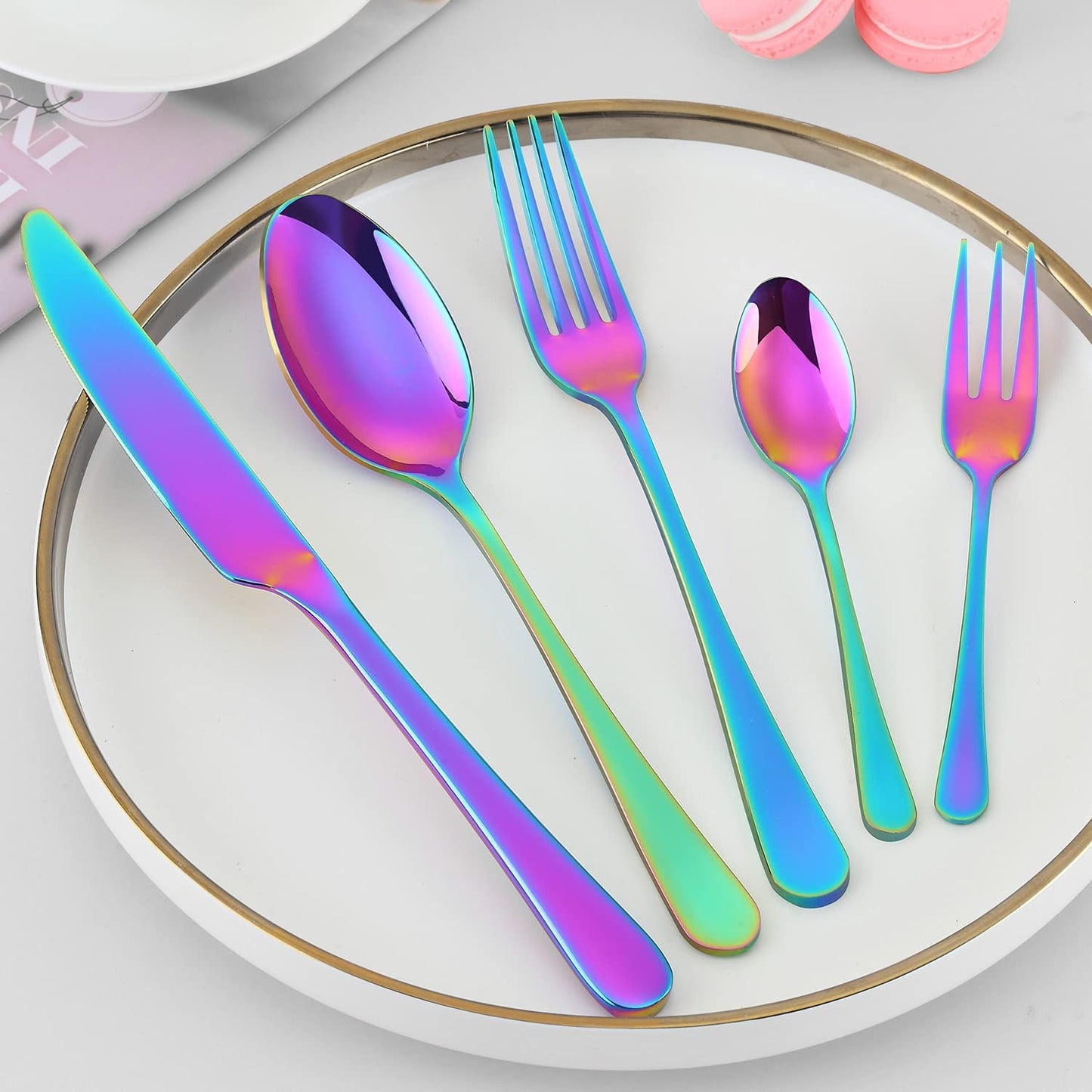 Bestekset voor 6 personen gepolijst vaatwasserbestendig Over dit item 30-delige bestekset voor 6 personen: De 30-delige bestekset bestaat uit 6 messen, 6 eetlepels, 6 dinervorken, 6 theelepels en 6 dessertvorkjes, waardoor het een goede keuze is voor elk