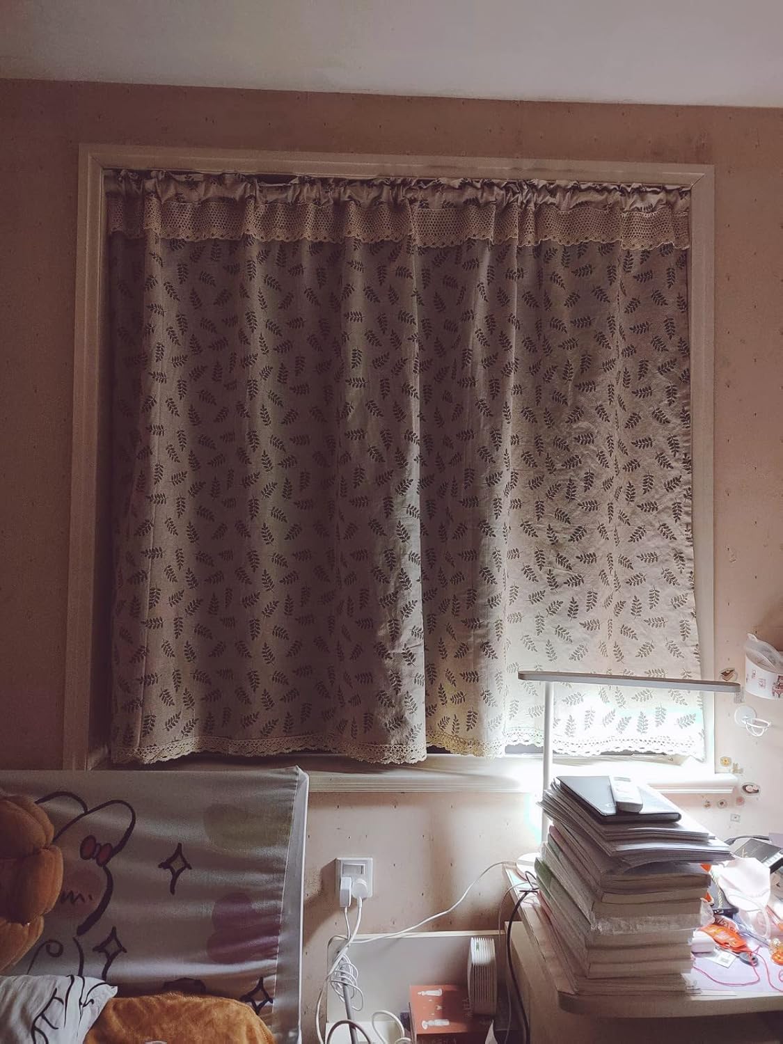 A.Monamour Beige katoen linnen groen blad retro rustieke boerderij land staaf zak ondoorzichtig kort gordijn voor kleine raamgordijnen raambehandeling volant tinten voor keuken café badkamer Productbeschrijving De gordijnen kunnen licht filteren, privacy