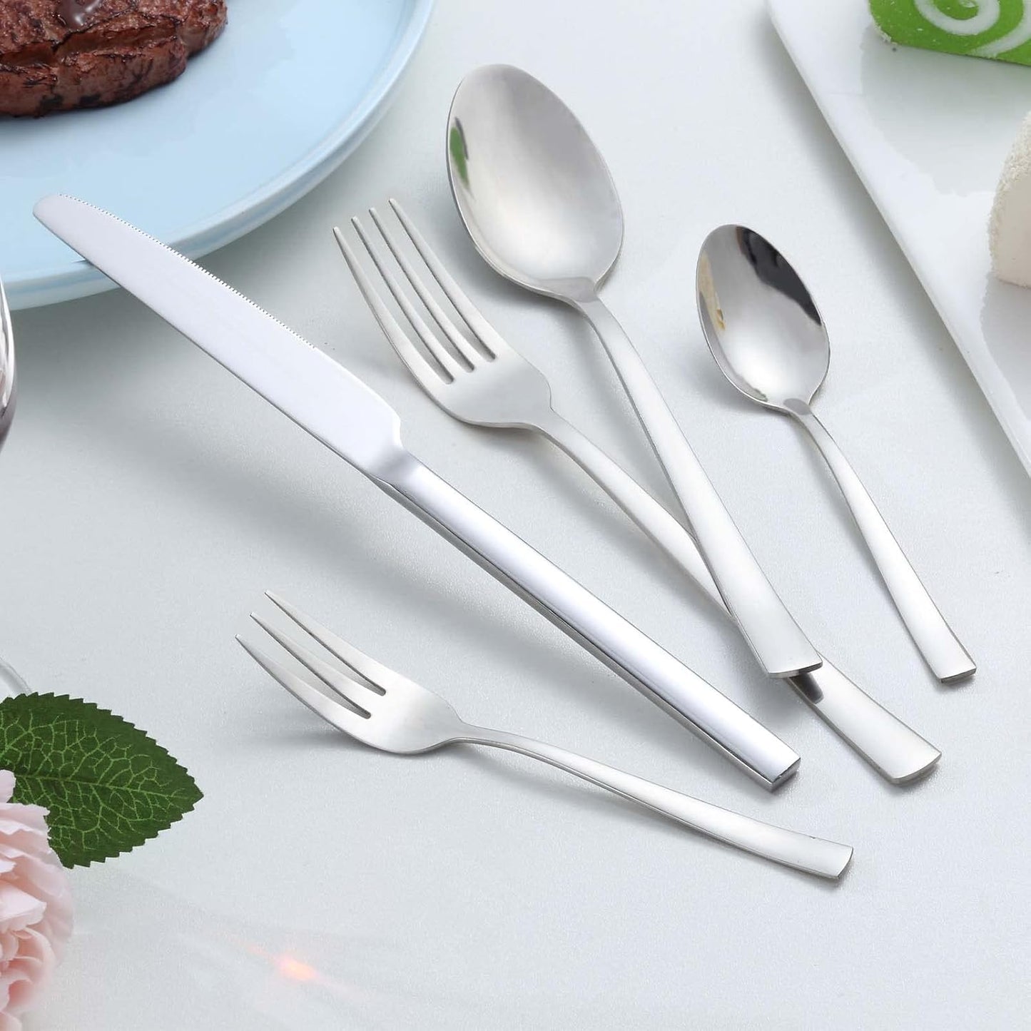 Bestekset voor 6 personen gepolijst vaatwasserbestendig Over dit item 30-delige bestekset voor 6 personen: De 30-delige bestekset bestaat uit 6 messen, 6 eetlepels, 6 dinervorken, 6 theelepels en 6 dessertvorkjes, waardoor het een goede keuze is voor elk