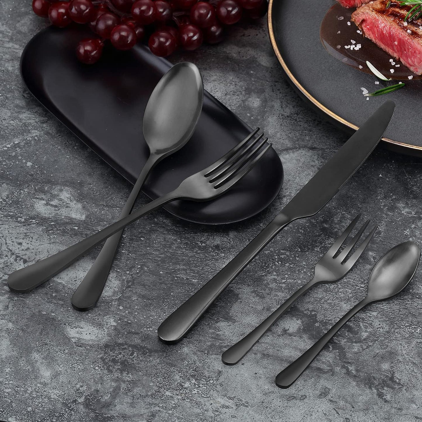 Bestekset voor 6 personen gepolijst vaatwasserbestendig Over dit item 30-delige bestekset voor 6 personen: De 30-delige bestekset bestaat uit 6 messen, 6 eetlepels, 6 dinervorken, 6 theelepels en 6 dessertvorkjes, waardoor het een goede keuze is voor elk