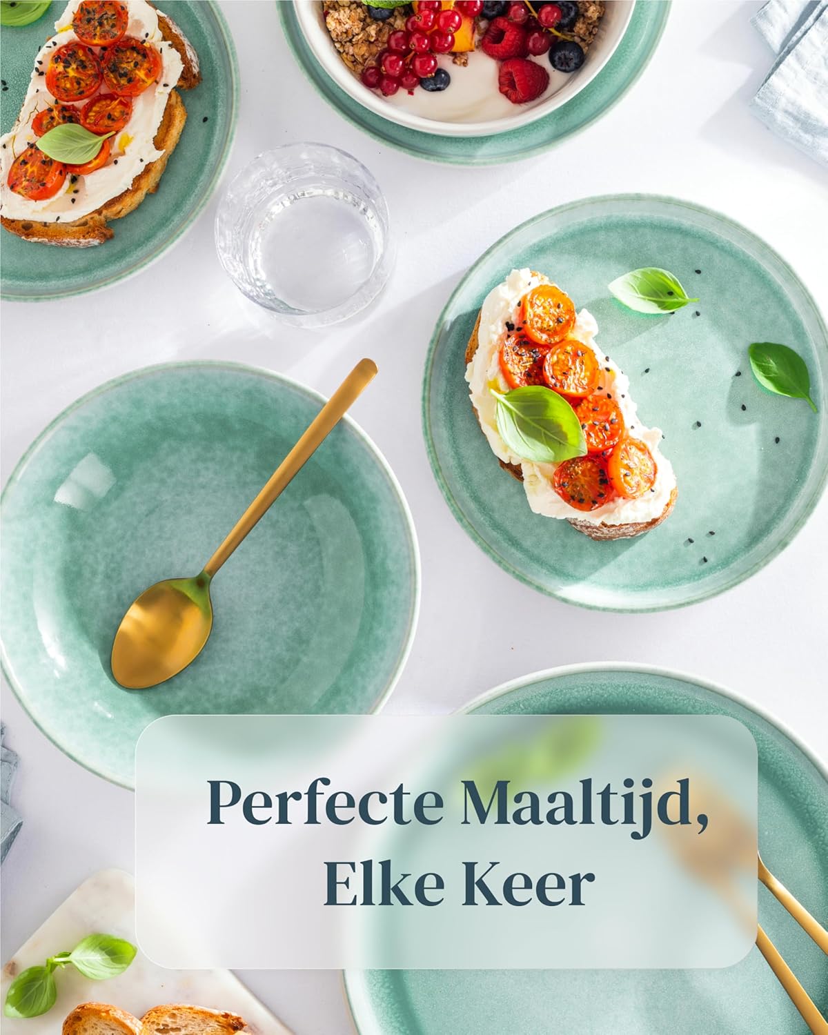 Aardewerk Servies Set Ibiza 36-delig - Vaatwasser-, Magnetron- en Krasbestendig Servies - Moderne Kommen en Borden Set voor 12 Personen - Tafelservice Pure Living in Licht Beige-blauw Deze 36-delige beige-blauwe servies set voor 12 personen combineert ele
