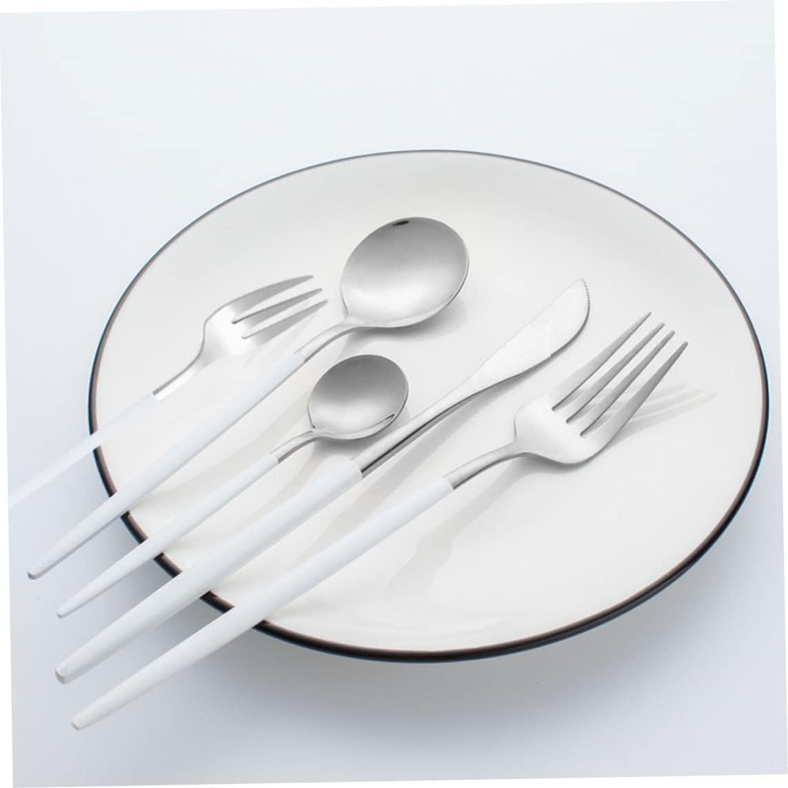 30Pcs Zilverwerk Set, Zwart Roestvrij Staal Bestek Set Spiegel Gepolijst Over dit item Zilverwerk Set met elegante uitstraling past bij bijna alle stijlen van servies en keukens.Of u nu kiest voor handwas en drogen, of machinewas, ons zilverwerk blijft br