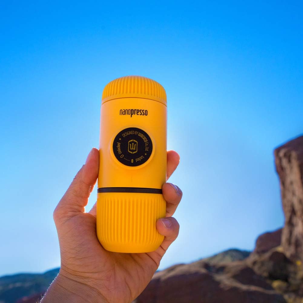 WACACO Nanopresso Draagbaar Espressomachine Over dit item Het bereiken van de perfecte espresso-opname is verre van eenvoudig. De Nanopresso werkt het beste met fijngemalen koffie die hard wordt aangedrukt. Dankzij de innovatieve constructie en eenvoudige