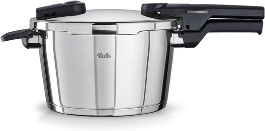 Fissler Vitaquick/snelkookpan (4,5 L, 22 cm) roestvrijstalen stoompan De instap in de wereld van gezond en snel koken. Premium kwaliteit - Made in Germany Twee kookstanden voor zacht en snel garen. Opzetoriëntatie en vergrendelingsindicator. Meetschaal vo