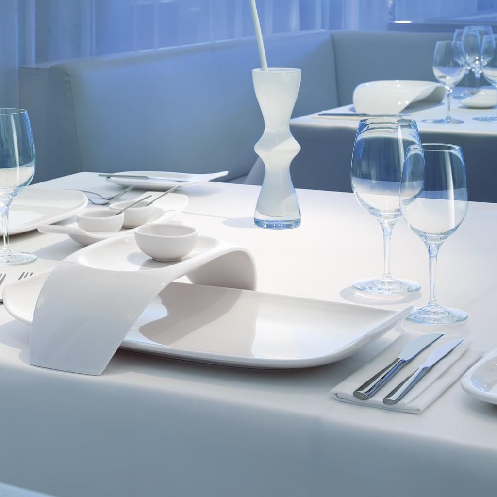 Villeroy & Boch Piemont Botermesje 171mm Productbeschrijving De Piemont-collectie van Villeroy & Boch bekoort door zijn stijlvolle combinatie van hoogwaardig roestvrij staal en edele zilver/platina afwerking. Elk bestek uit deze serie onderscheidt zich do