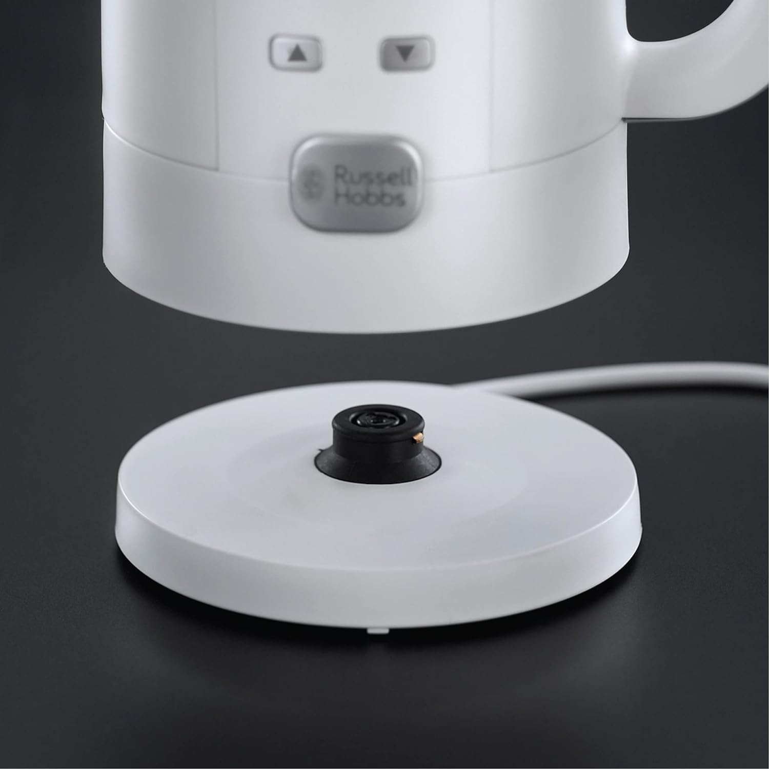 Russell Hobbs Waterkoker Met Temperatuurinstelling 25°-100°C Dankzij de warmhoudfunctie wordt het reeds gekookte water op de geselecteerde temperatuur warm gehouden. De waterkoker heeft een waterniveau-indicator. Electric Kettles €47.99 glas,waterkoker,zw