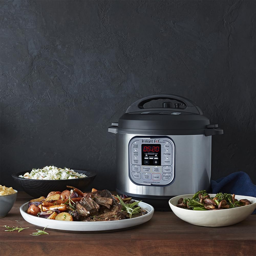 Instant Pot programmeerbare 7-in-1 elektrische snelkookpan Over dit item Een 7-in-1 multifunctionele kooktoestel: snelkookpan, slow cooker, rijstkoker, braden/bruinen, yoghurtbereider, stoompan, warmhoudapparaat. Merk Instant Pot Capaciteit 5,7 Liter Mate
