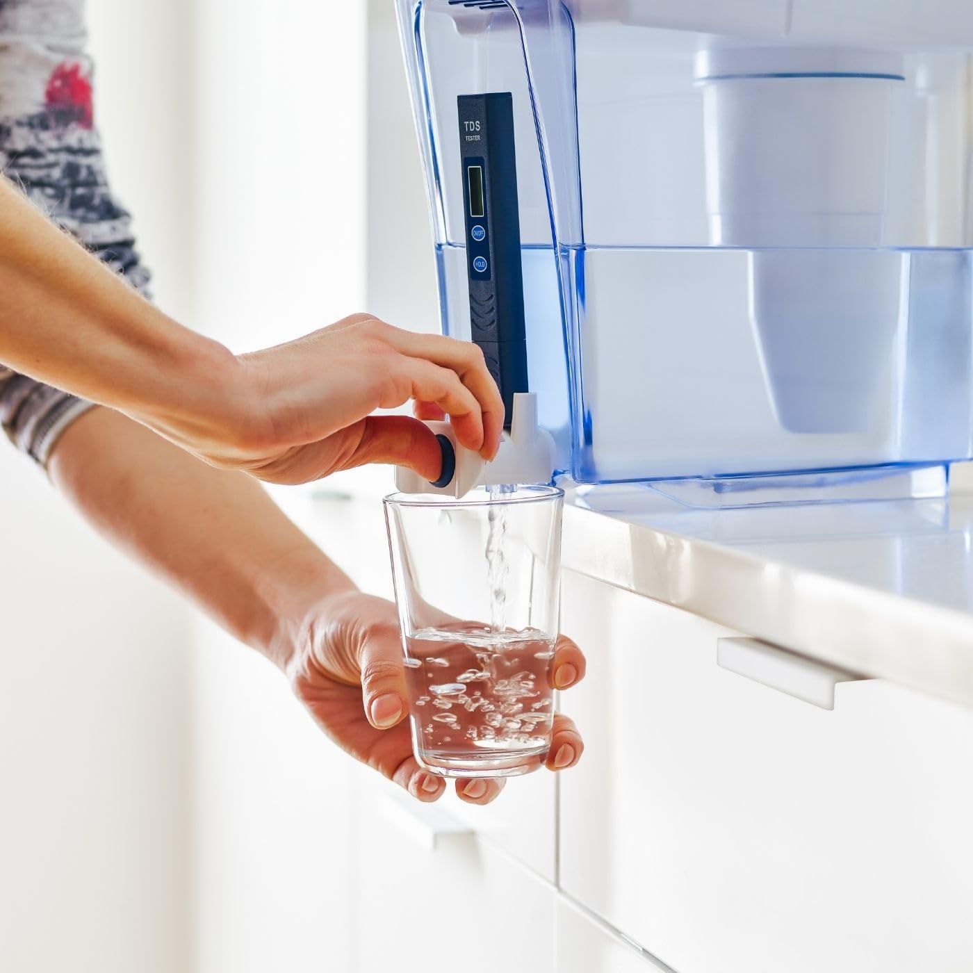 Waterfilter met een ionenwissel-technologie In plaats van het actieve koolfilter te gebruiken, gebruiken deze filter een ionenwissel-technologie. Verwijdert 99% van de fluoride. Voor kantoor en thuis. Water Filters €107.94 drinkwaterapparaat,waterfilter,w