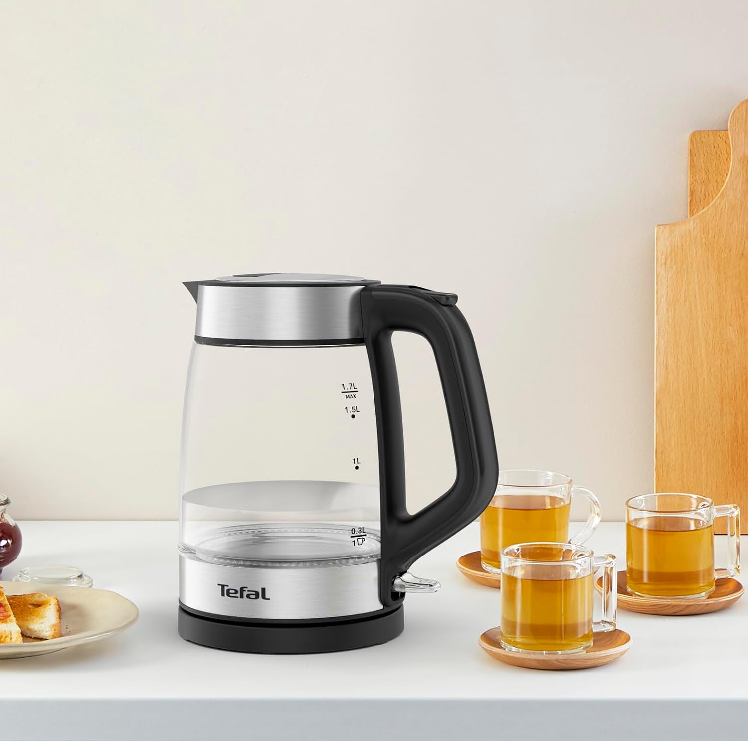 Tefal Glas elektrische waterkoker, maatstrepen, 1,7 liter Over dit item TRANSPARANTE WATERKOKER: Dankzij het transparante glazen ontwerp met maatstrepen kan je de preciese hoeveelheid water vullen die je nodig hebt - inclusief een aanduiding voor 1 kopje.