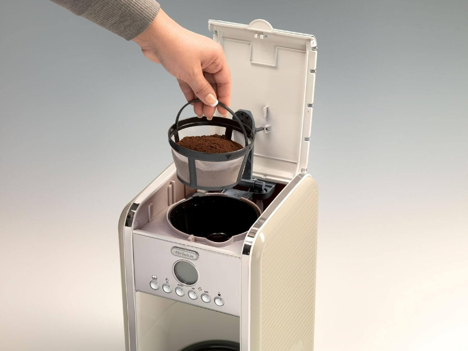 Ariete Retro Americano-koffiezetapparaat tot 12 kopjes 4 TOT 12 kopjes: Dit Americano-koffiezetapparaat met anti-druppelfunctie extraheert heerlijke, aromatisch geurende en smakelijke koffie Klaar wanneer je opstaat: dankzij de programmeerfunctie tot 24 u