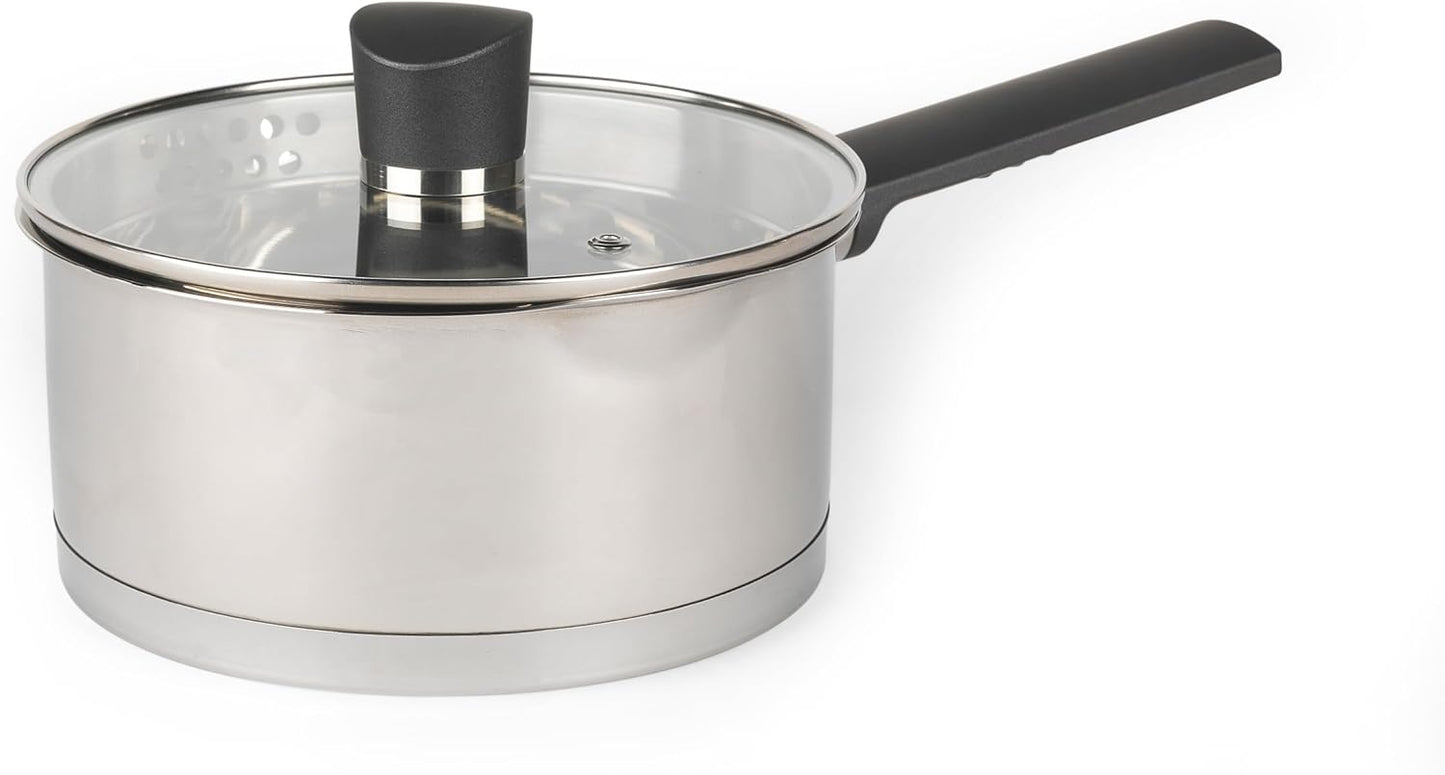 Russell Hobbs Excellence 3 Tier Steamer with Glass Lid 18 cm Perfect for everyday use, this Russell Hobbs Excellence Collection steamer features multiple steaming tiers and a tempered glass lid with steam vent. The steamer measures 18 cm and each tier fea
