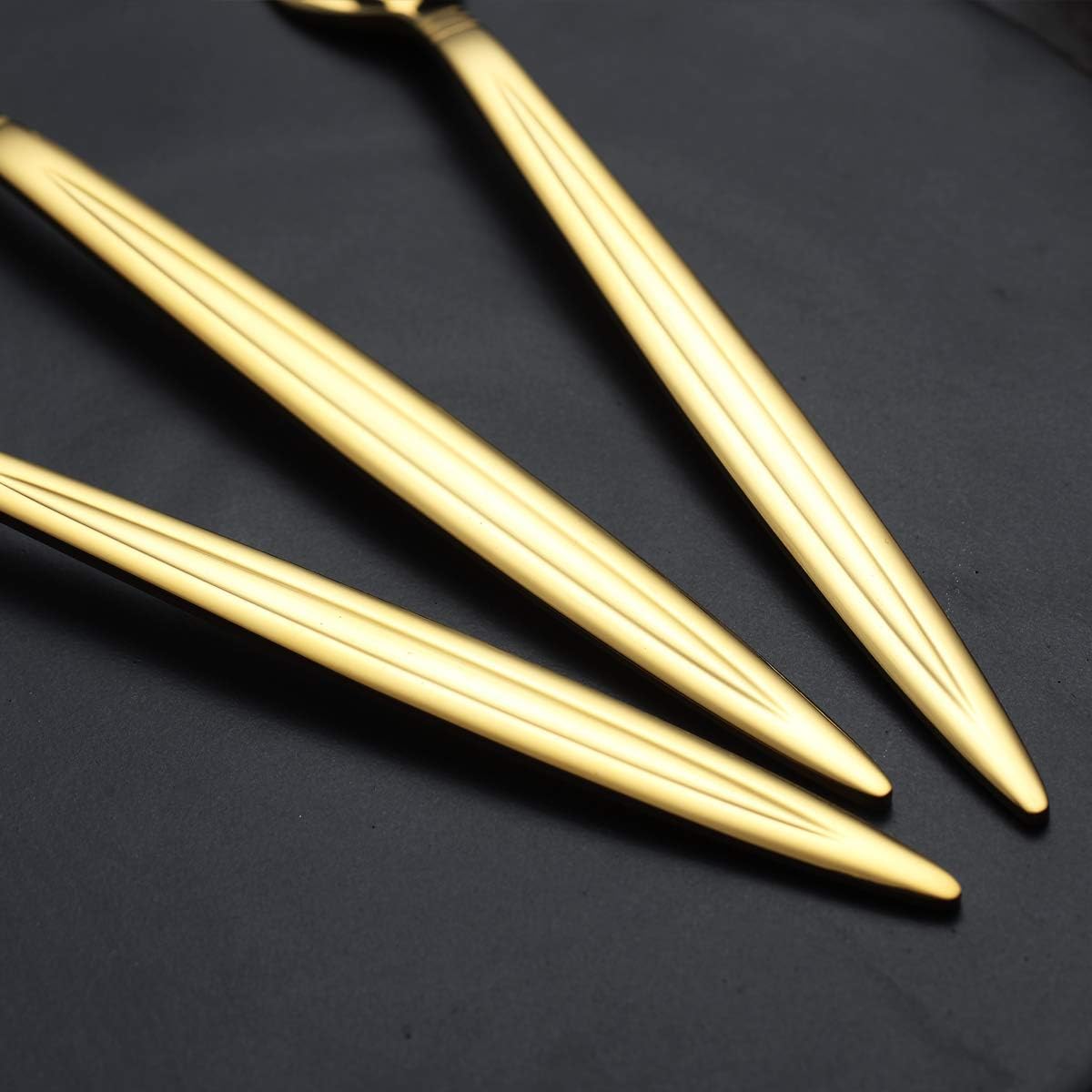 Berglander 30-delige vergulde bestekset glanzend goud Over dit item 30 stuks bevatten: 6 van elk, dinerlepel, dinervork, dinermes, theelepel, theevork Duurzaam, buigt niet; Sterk antiroest, ontwikkeld voor een goede grip voor volwassenen en kinderen. Goed