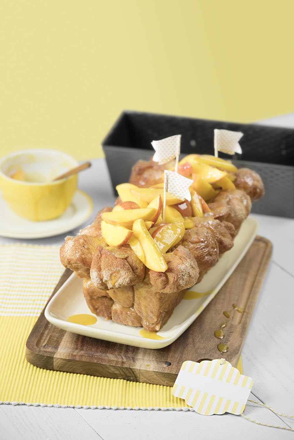 Kaiser Classic Cakevorm, 30 CM 2.1 L Over dit item Met deze stevige bakvormen van Kaiser steel je zeker de show tijdens de feestdagen! Verras je gasten met een smeuïge cake, kleurrijke taart of maak je diner compleet met een feestelijk dessert in tulbandv