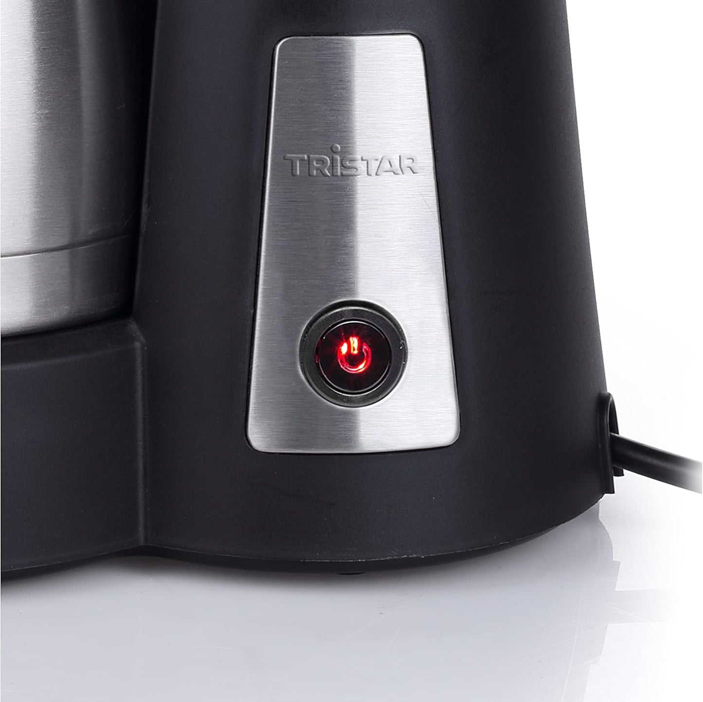 Tristar CM-1233 Koffiezetapparaat – Geschikt voor 6 kopjes – Ook geschikt voor de camping Compact koffiezetapparaat met een inhoud van 0.6 liter, geschikt voor 6 kopjes koffie Stijlvol ontwerp met een matzwarte afwerking, roestvrijstalen details en glazen