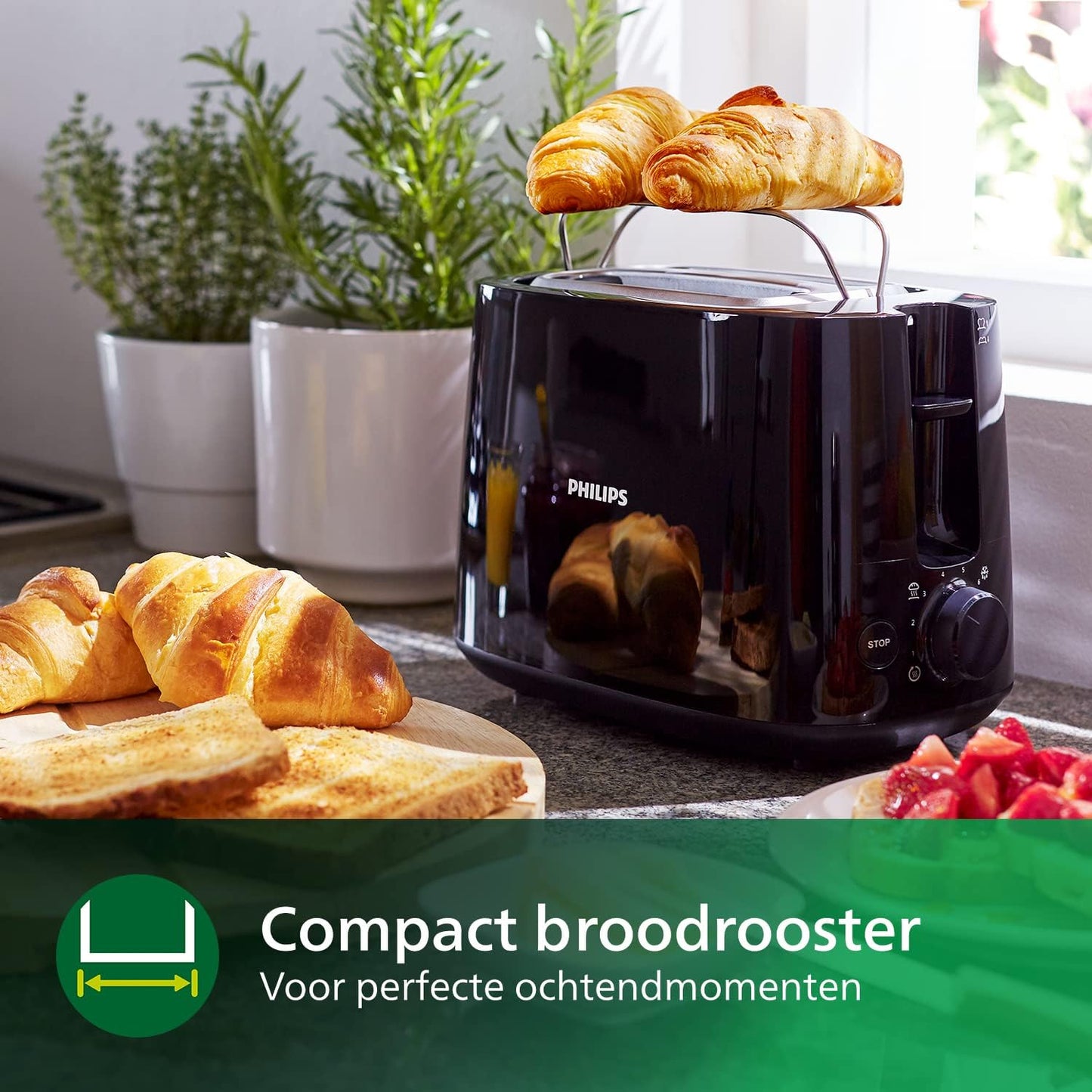 PHILIPS Eierkoker 3000-Serie Gezinsformaat 400 W Over dit item Maatbeker voor nauwkeurige resultaten: Afhankelijk van het soort ei dat u bereidt, heeft u verschillende hoeveelheden water nodig. De beker geeft de verschillende waterpeilmarkeringen aan voor