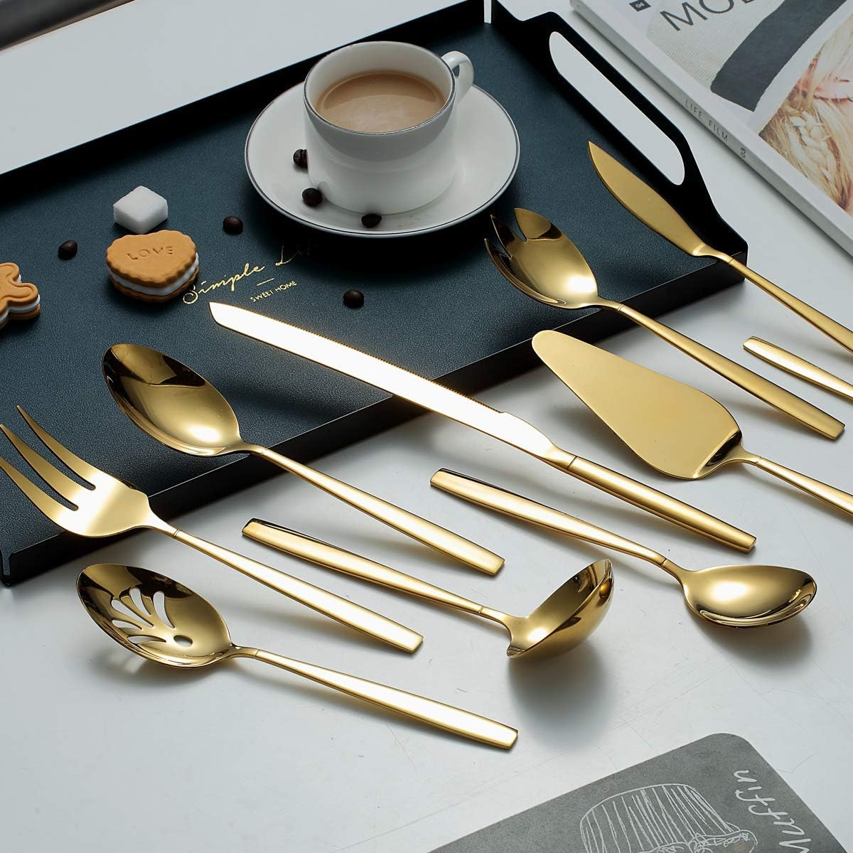 Berglander 30-delige vergulde bestekset glanzend goud Over dit item 30 stuks bevatten: 6 van elk, dinerlepel, dinervork, dinermes, theelepel, theevork Duurzaam, buigt niet; Sterk antiroest, ontwikkeld voor een goede grip voor volwassenen en kinderen. Goed