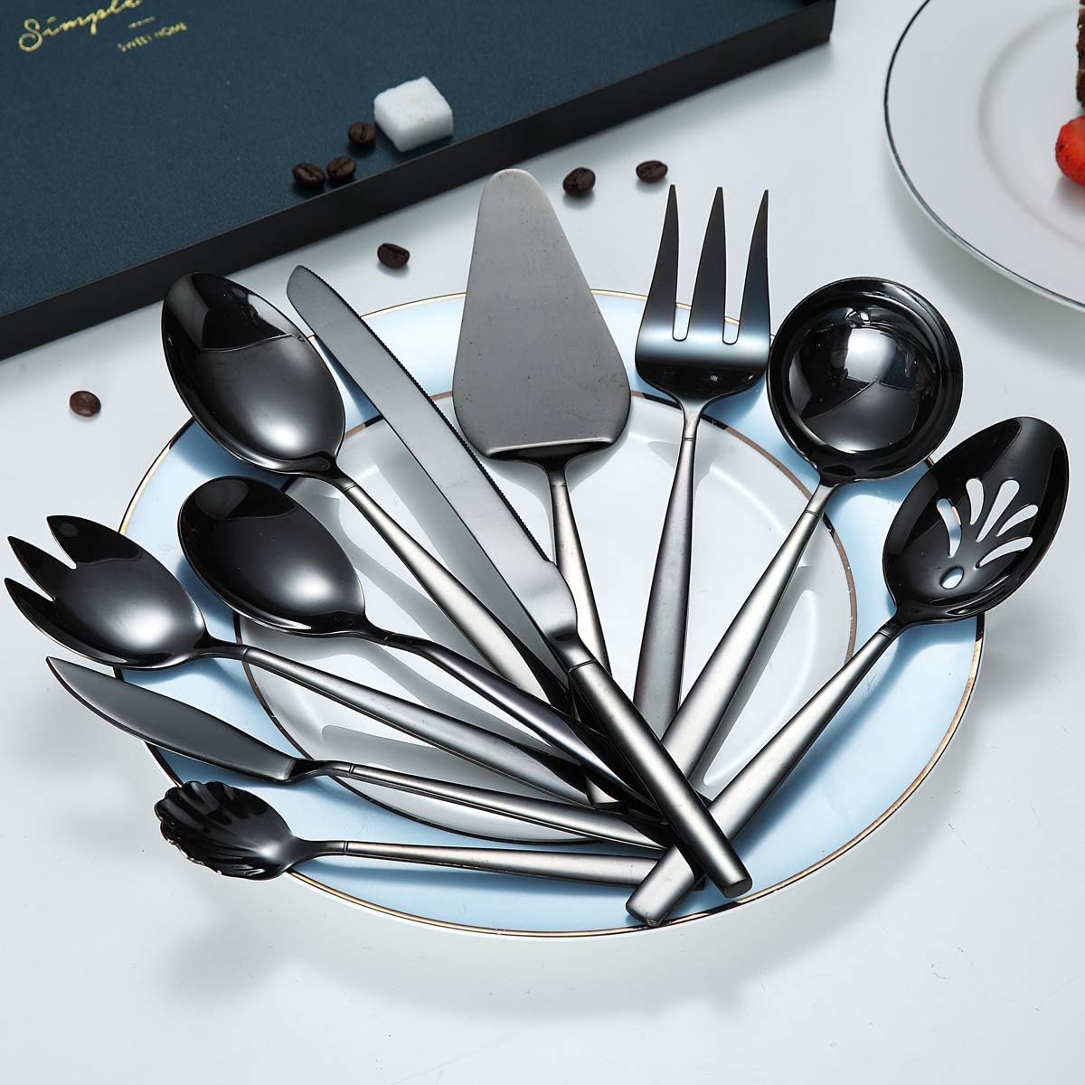 Berglander 30-delige vergulde bestekset glanzend goud Over dit item 30 stuks bevatten: 6 van elk, dinerlepel, dinervork, dinermes, theelepel, theevork Duurzaam, buigt niet; Sterk antiroest, ontwikkeld voor een goede grip voor volwassenen en kinderen. Goed