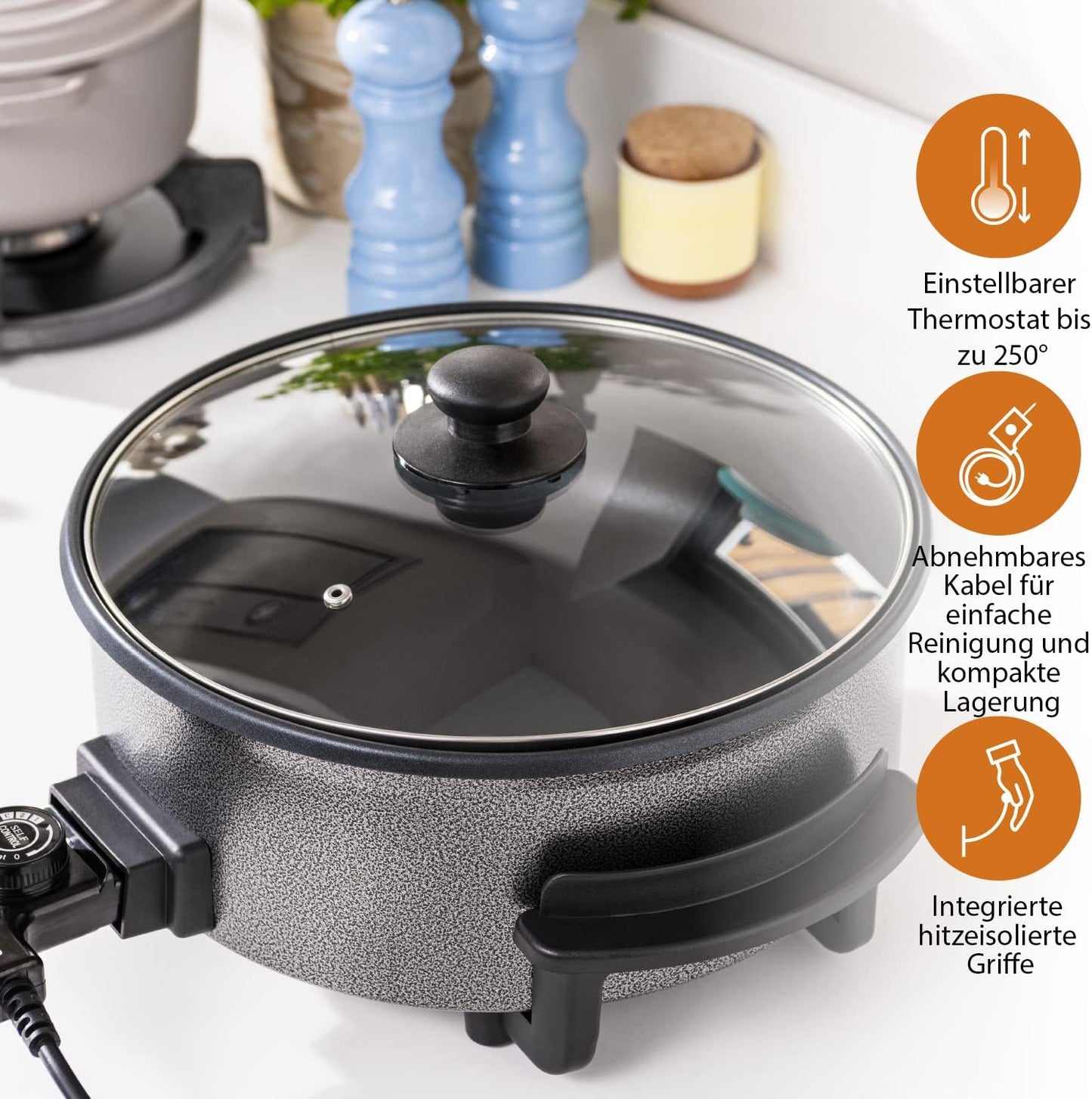 Tristar PZ-9145 Elektrische Hapjespan - Diameter 40 cm Inhoud 7,5 Liter 1500 Watt XXL Capaciteit voor veelzijdig koken: De multifunctionele Tristar grillpan heeft een indrukwekkende diameter van 40 cm en een hoogte van 9 cm, wat voldoende ruimte biedt om