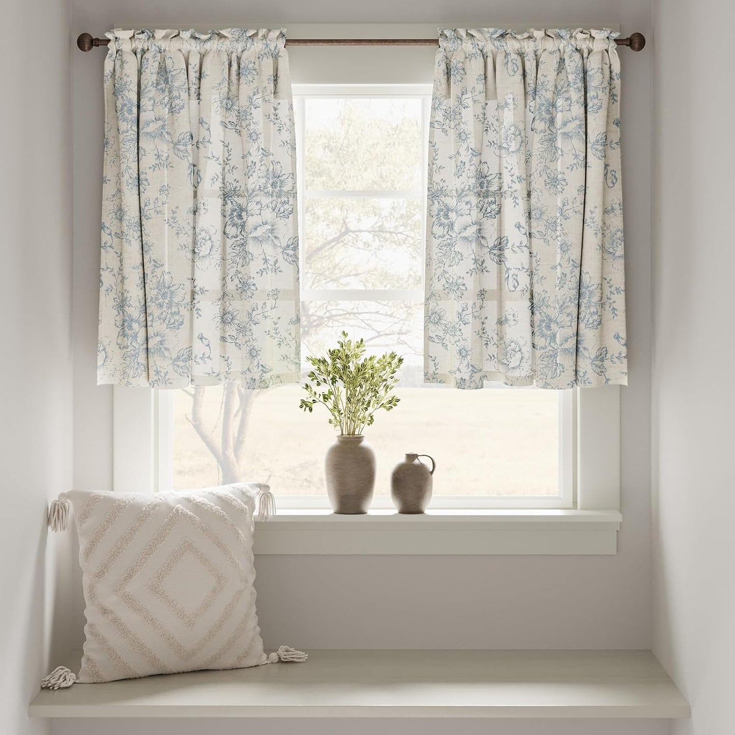 TOPICK Bloemen Keuken Gordijnen 61 cm Drop Linnen Doorschijnend Korte Cafe Botanische Print Kleine Raam Rod Pocket voor Wasruimte Badkamer 2 Panelen Verbena Grijs Verpakking: je ontvangt 2 gordijnen van 85% polyester+15% linnen. De afmetingen per stuk zij