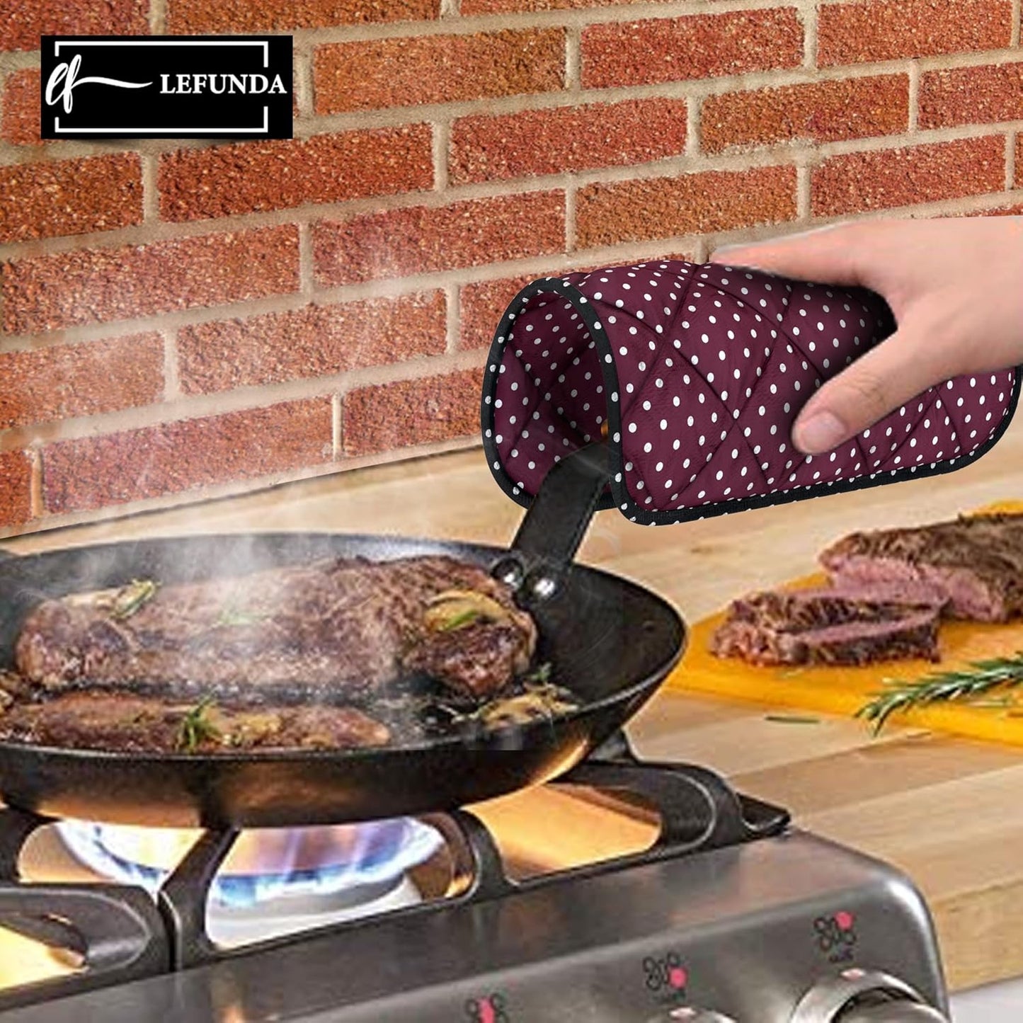 2 Stuks Chef Schort Waterdichte Schort met 3 Zakken Over dit item 💕65% polyester / 35% katoen beste mix voor schorten die bekend staan om hun duurzaamheid. Zij vervagen niet zo snel, verliezen snel hun vorm, kijken langer als nieuw, zijn minder naar vore