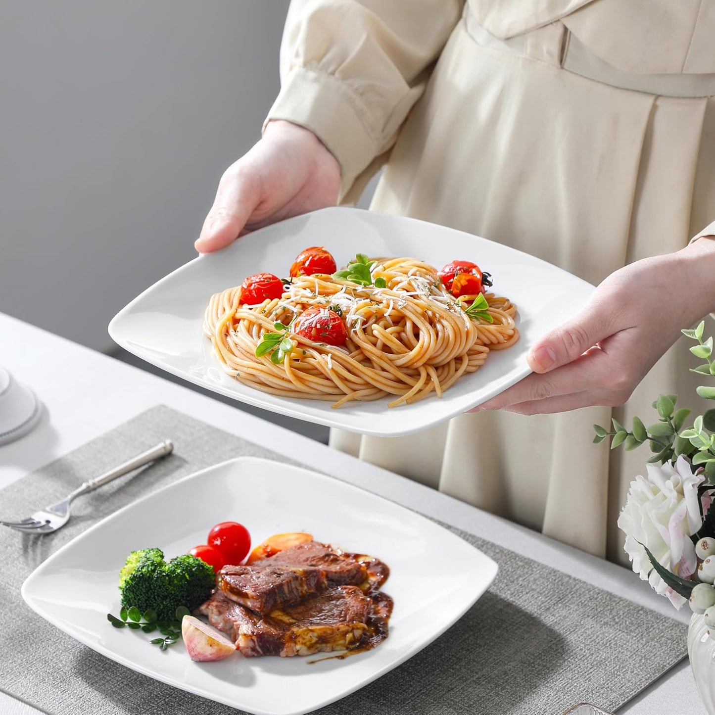 MALACASA, Series Julia servies 60-Delig combi 12 Stuks Over dit item Dinersets voor 12 personen: 60-delige dinersets van de MALACASA JULIA-serie bevatten elk 12: 23,4 cm dinerborden, 16,8 cm kleine dessertborden, 240 ml soepborden van 8 inch en 200 ml 4 i