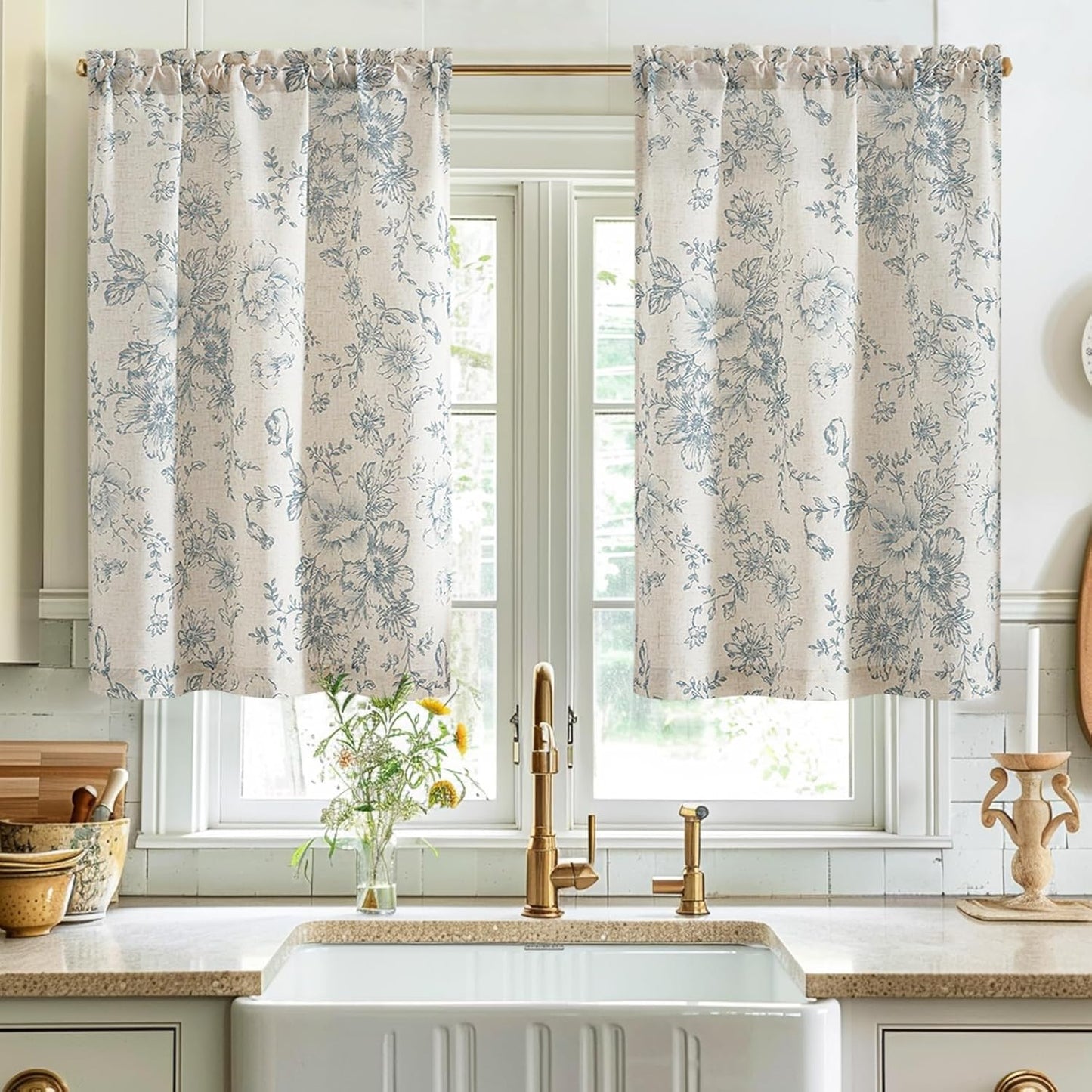 TOPICK Bloemen Keuken Gordijnen 61 cm Drop Linnen Doorschijnend Korte Cafe Botanische Print Kleine Raam Rod Pocket voor Wasruimte Badkamer 2 Panelen Verbena Grijs Verpakking: je ontvangt 2 gordijnen van 85% polyester+15% linnen. De afmetingen per stuk zij