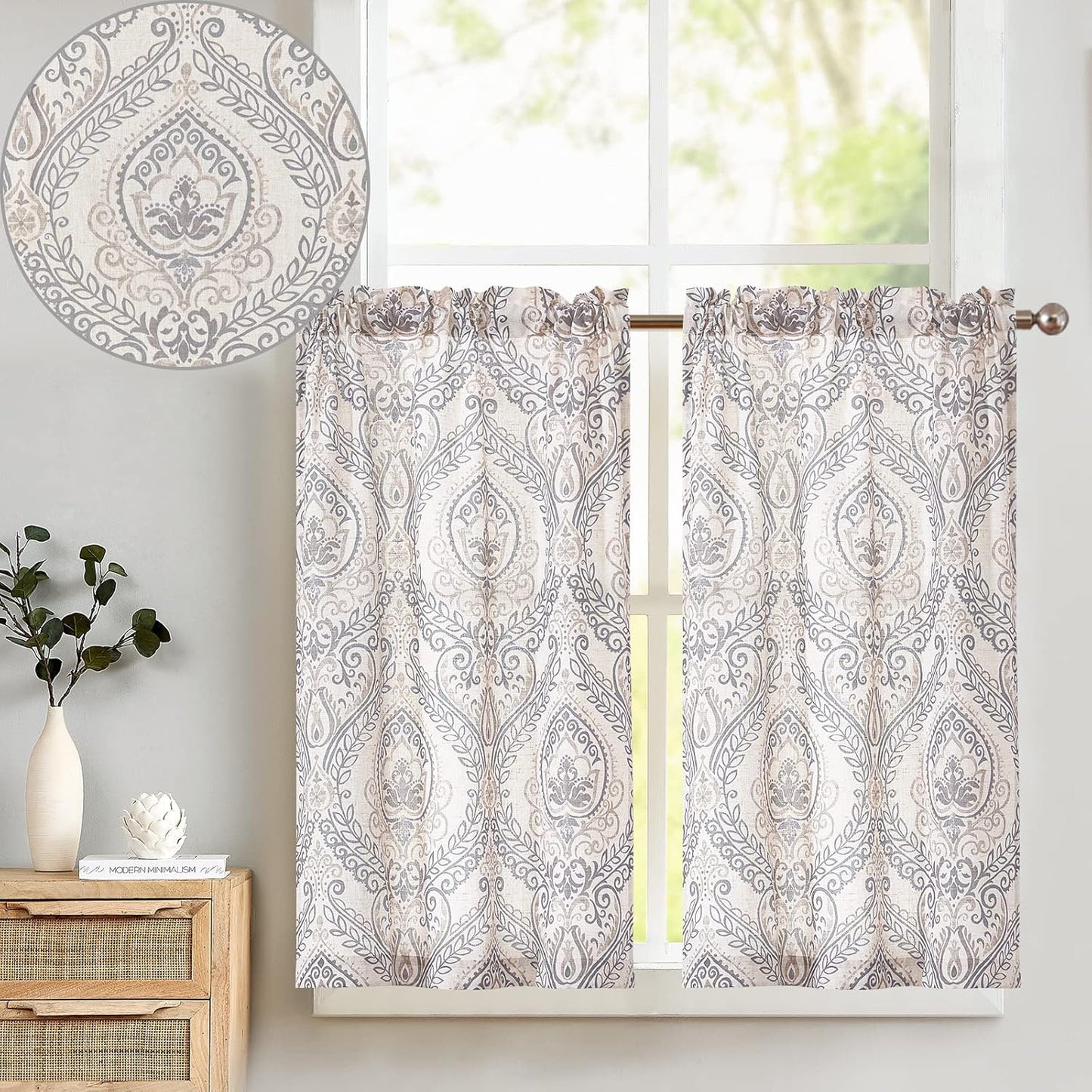 TOPICK Bloemen Keuken Gordijnen 61 cm Drop Linnen Doorschijnend Korte Cafe Botanische Print Kleine Raam Rod Pocket voor Wasruimte Badkamer 2 Panelen Verbena Grijs Verpakking: je ontvangt 2 gordijnen van 85% polyester+15% linnen. De afmetingen per stuk zij