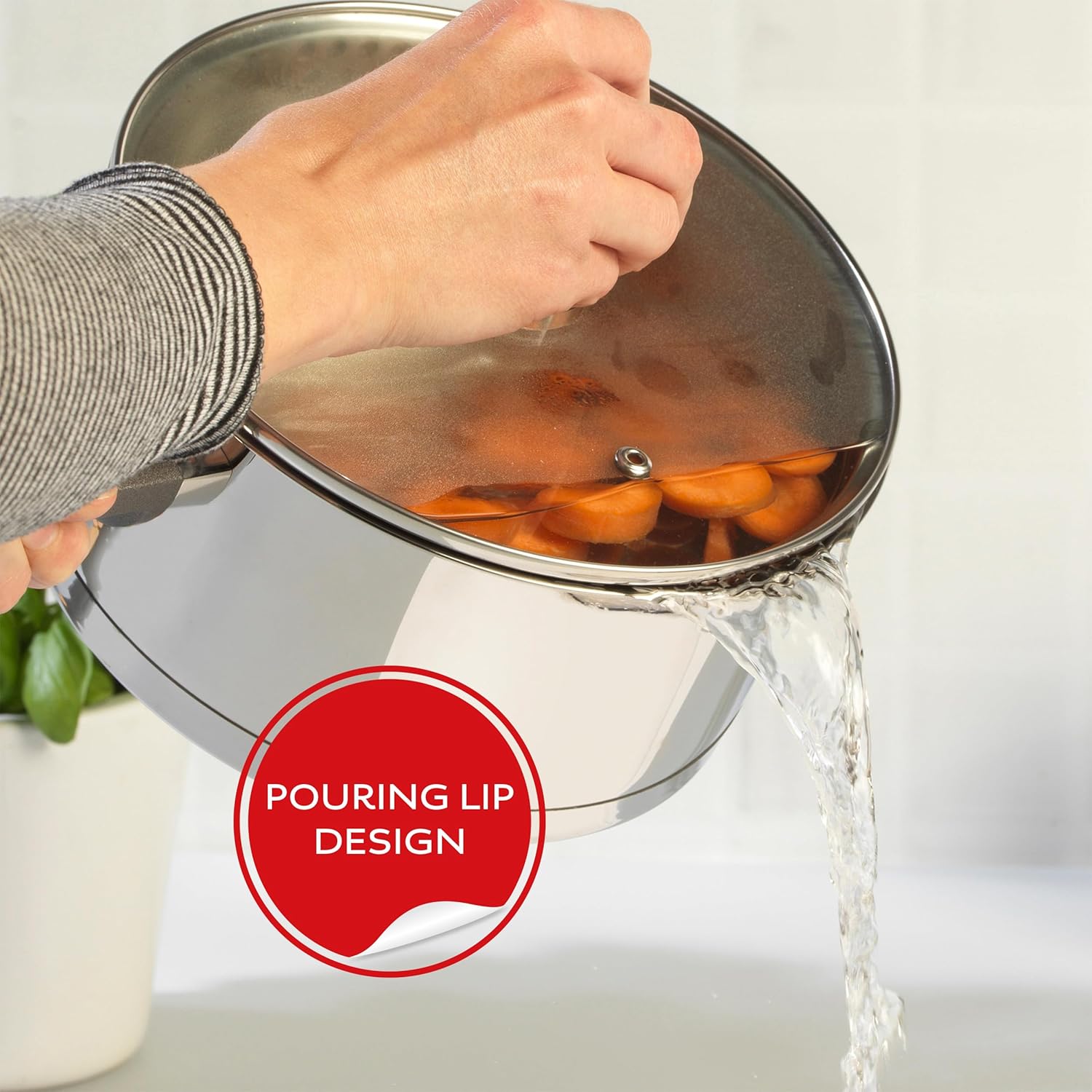 Russell Hobbs Excellence 3 Tier Steamer with Glass Lid 18 cm Perfect for everyday use, this Russell Hobbs Excellence Collection steamer features multiple steaming tiers and a tempered glass lid with steam vent. The steamer measures 18 cm and each tier fea