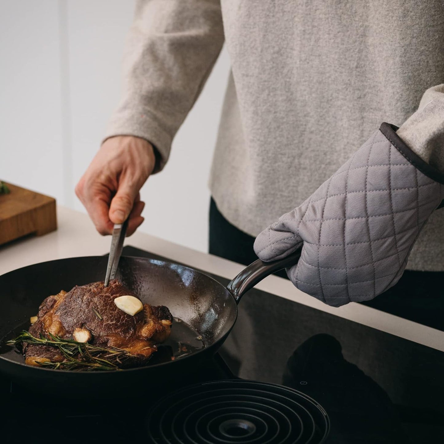LauterSchutz® Ovenwanten per paar - met siliconen coating voor optimale grip en hittebestendigheid (contactwarmte: 250°C) in diverse kleuren (Gekleurd/lichtblauw) ✅ LauterSchutz - DE ORIGINELE, ONTWIKKELD EN ONTWORPELD IN DUITSLAND - De LauterSchutz ovenw