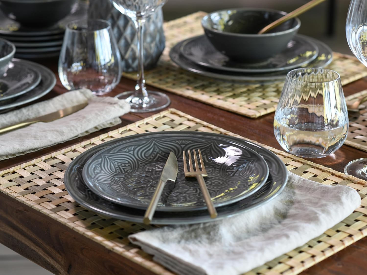 CreaTable, 21625, serie Orient Mandala, 2-delige serviesset, bordenset van porselein, vaatwasser- en magnetronbestendig, Made in Europe ✅ Elegante platenset: je krijgt hier een prachtige 2-delige platenset in een elegante ovale vorm met een diameter van 2