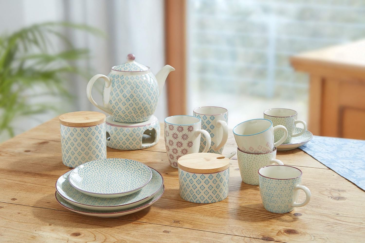 Bloomingville Serveerschalen Patrizia, pink green purple blue, ceramic, set of 4 The Bloomingville design philosophy can be expressed in just three words – joy through change. Not only because we love natural simplicity, we design designs with enthusiasm