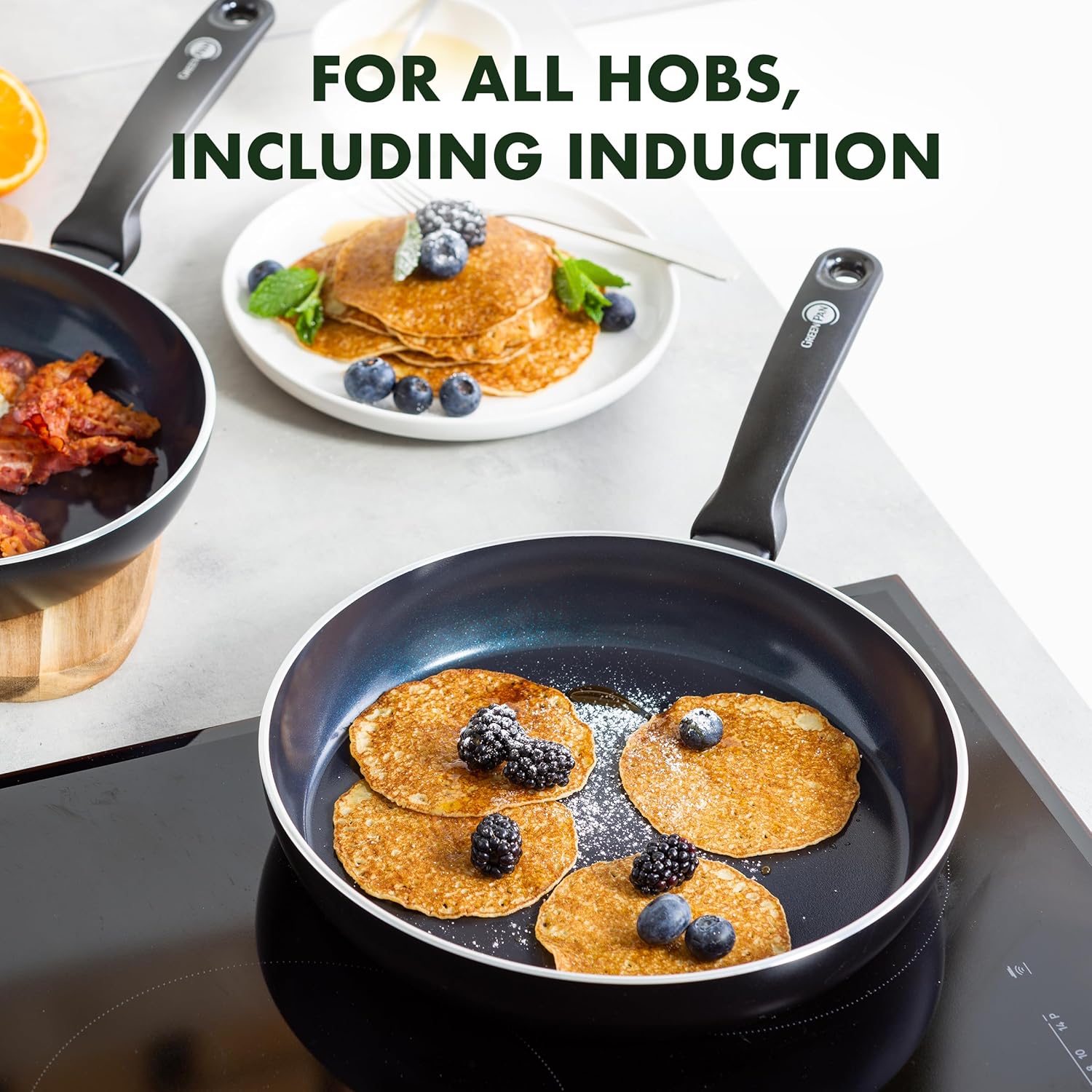GreenPan Torino Gezonde Keramische Nonstick 2-Delige Koekenpan Set Over dit item Set inclusief: 20 cm koekenpan, 24 cm koekenpan en 28 cm koekenpan GreenPan's Thermolon gezonde keramische antiaanbaklaag is vrij van PFAS, dus er komen geen giftige dampen v