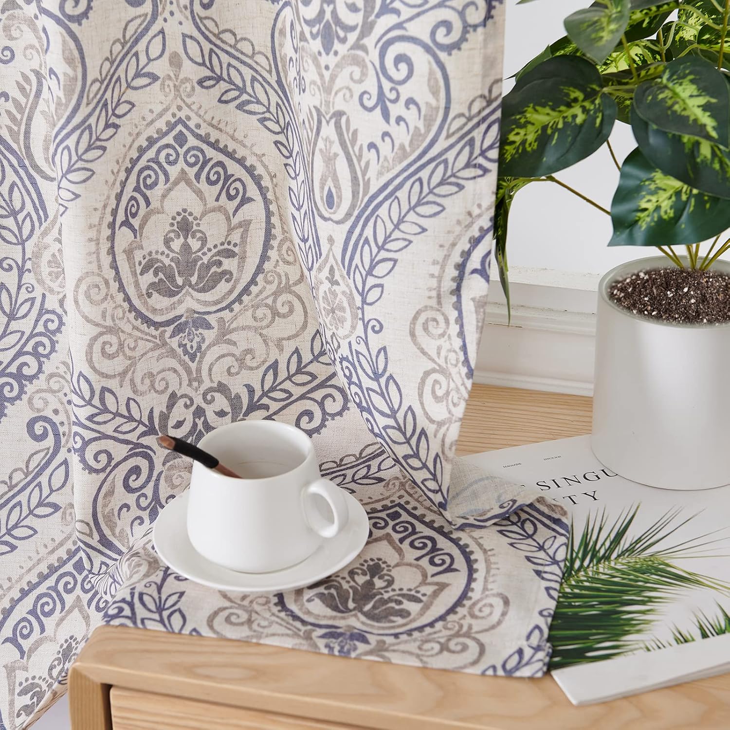 TOPICK Bloemen Keuken Gordijnen 61 cm Drop Linnen Doorschijnend Korte Cafe Botanische Print Kleine Raam Rod Pocket voor Wasruimte Badkamer 2 Panelen Verbena Grijs Verpakking: je ontvangt 2 gordijnen van 85% polyester+15% linnen. De afmetingen per stuk zij