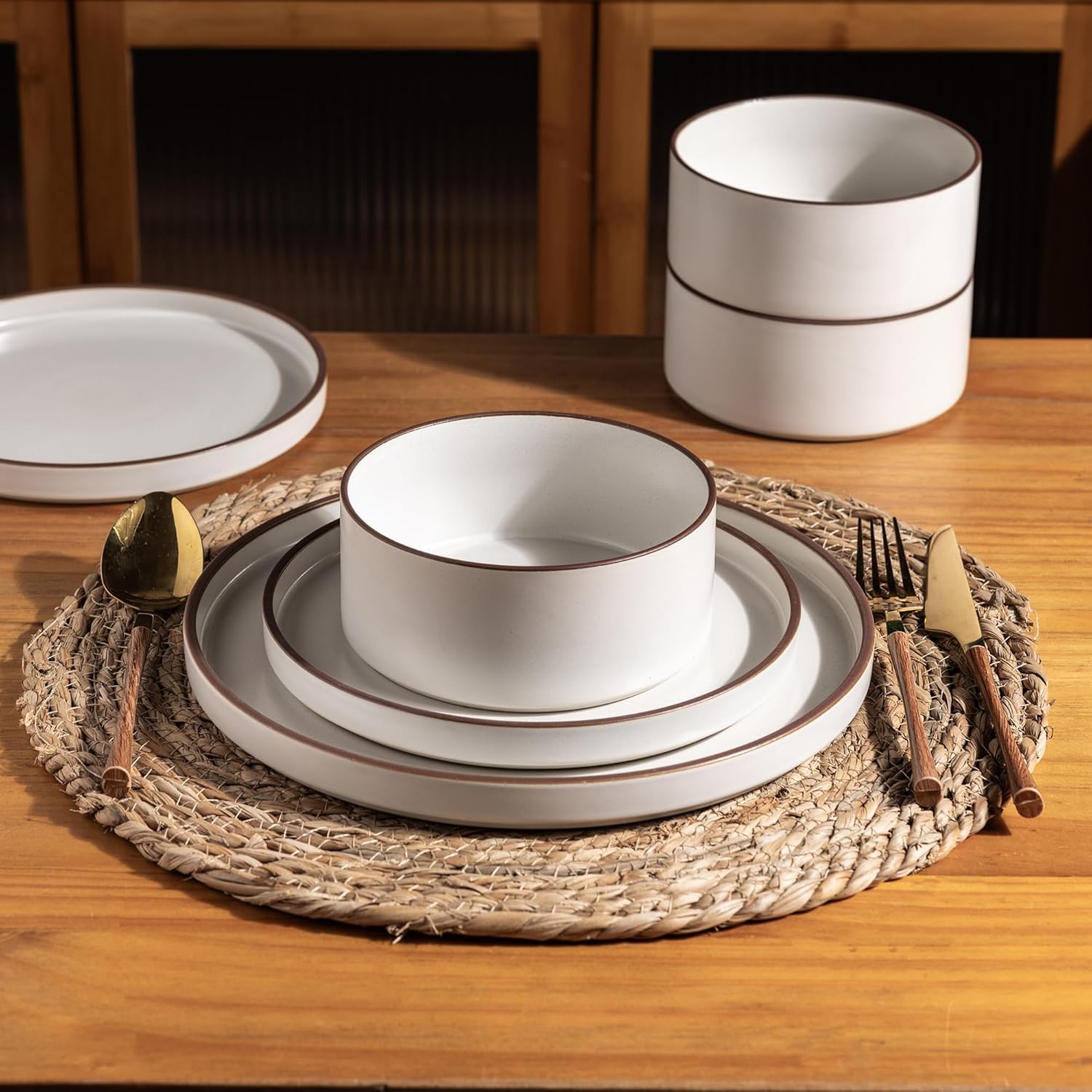 LeRatio Diner Set voor 6, 18-delige set borden en kommen van aardewerk, chip- en krasbestendig serviesset, oven- en vaatwasser- en magnetronbestendige serviesset (gespikkelde zwart-witte rand, servies LeRatio Diner Set voor 6, 18-delige set borden en komm