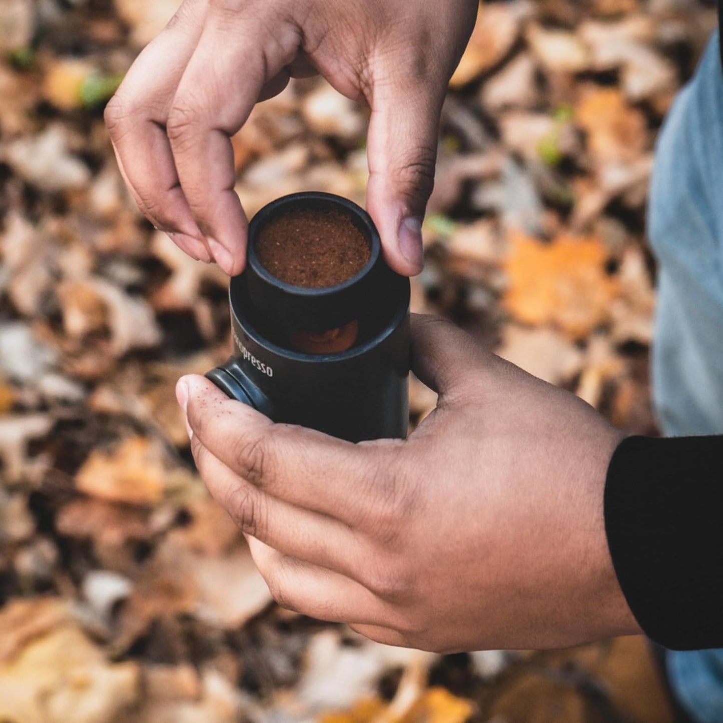 WACACO Nanopresso Draagbaar Espressomachine Over dit item Het bereiken van de perfecte espresso-opname is verre van eenvoudig. De Nanopresso werkt het beste met fijngemalen koffie die hard wordt aangedrukt. Dankzij de innovatieve constructie en eenvoudige