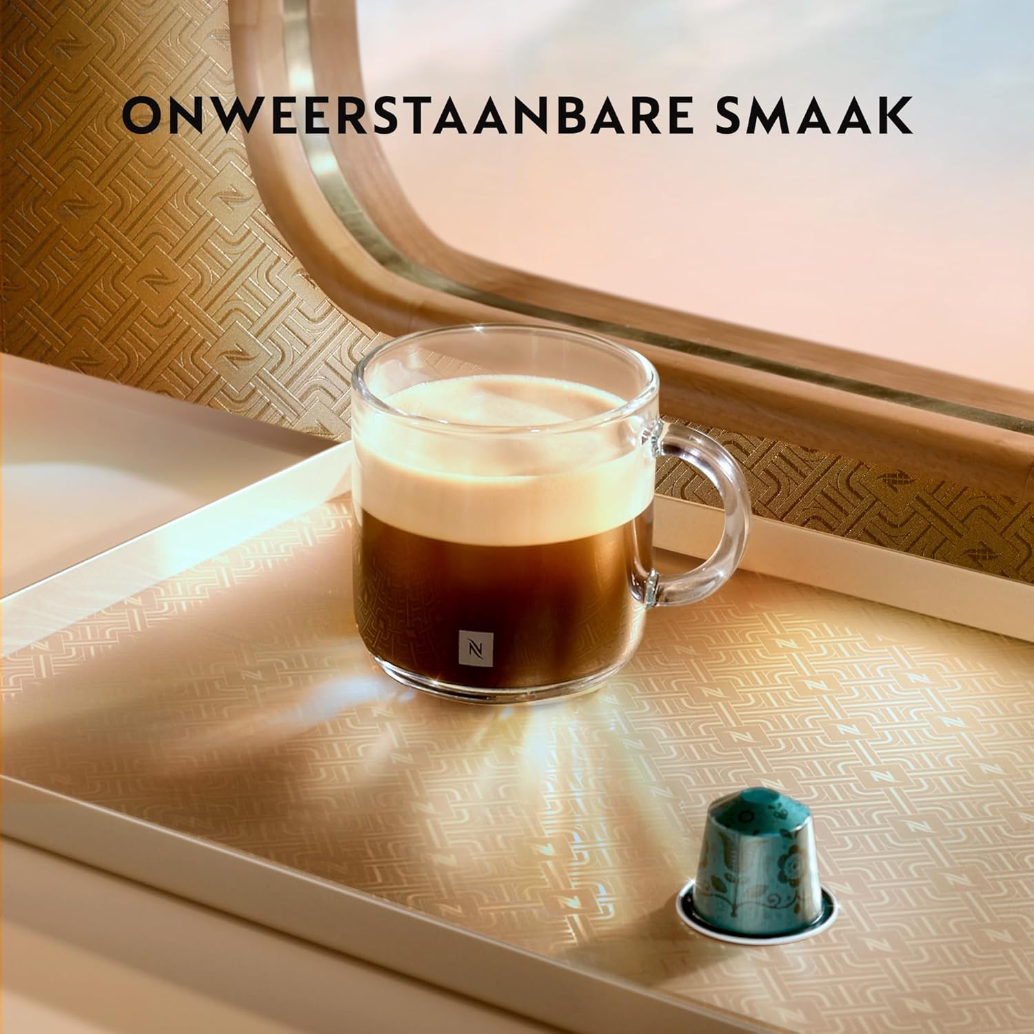 Nespresso De'Longhi CitiZ Melk- en koffiecapsulemachine Over dit item STIJLVOL EN COMPACT ONTWERP: Een intuïtief, gebruiksvriendelijk en bekroond compact ontwerp waar zowel Nespresso-koffiedrinkers als designgeïnteresseerde mensen dol op zullen zijn. GEÏN