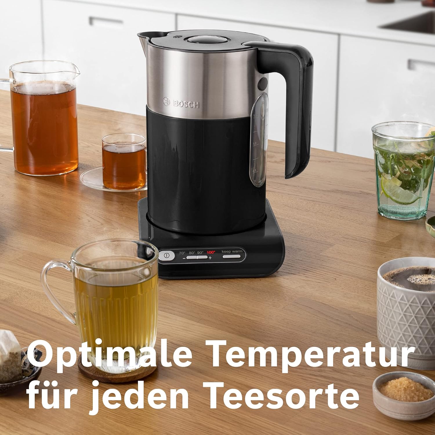 Waterkoker Temperatuurkeuze, Automatische Uitschakeling 1.5L De waterkoker heeft automatische uitschakeling en oververhittings- en droogkookbeveiliging. Met één hand te bedienen en dekselopening met één druk op de knop. Electric Kettles €88.37 waterkoker,