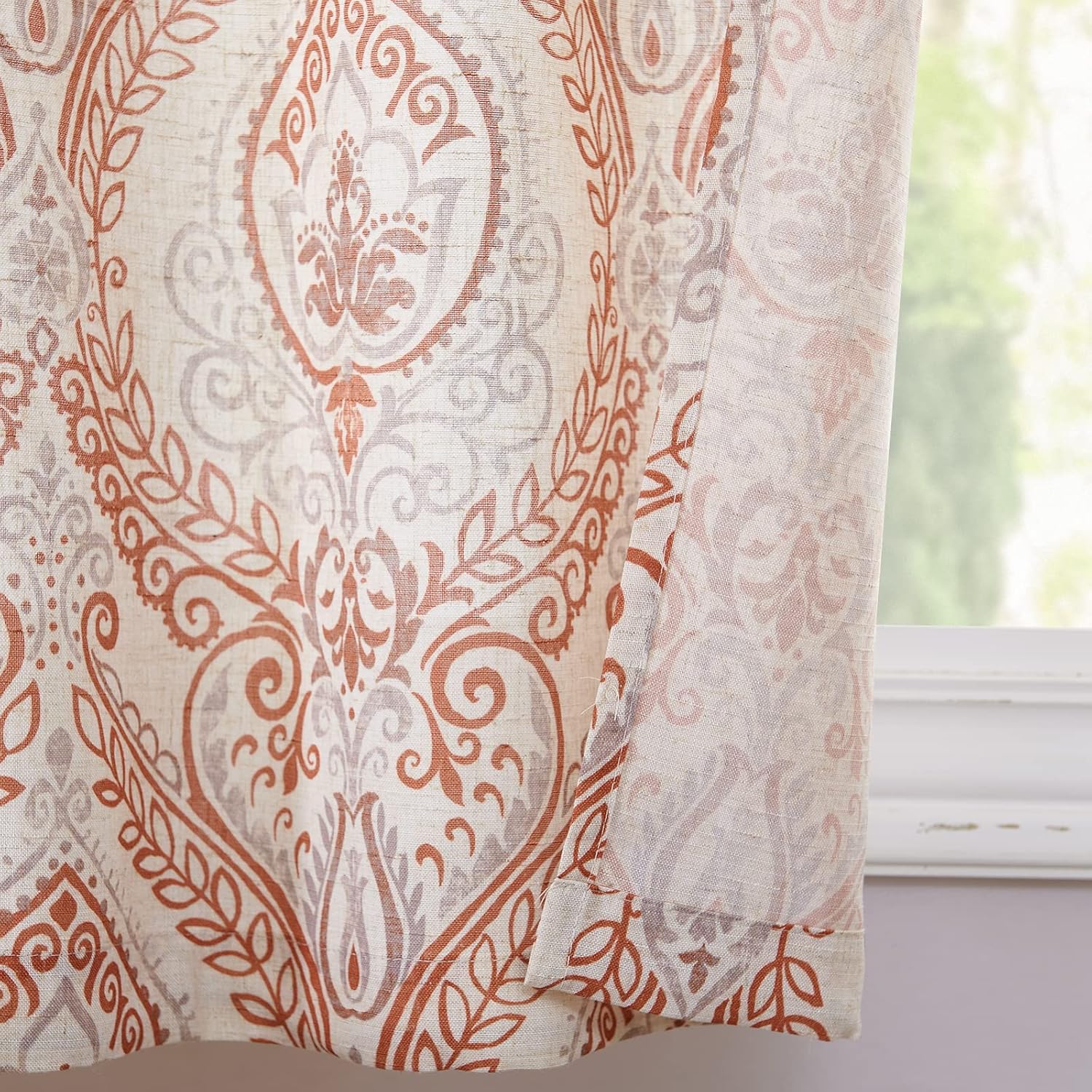 TOPICK Bloemen Keuken Gordijnen 61 cm Drop Linnen Doorschijnend Korte Cafe Botanische Print Kleine Raam Rod Pocket voor Wasruimte Badkamer 2 Panelen Verbena Grijs Verpakking: je ontvangt 2 gordijnen van 85% polyester+15% linnen. De afmetingen per stuk zij