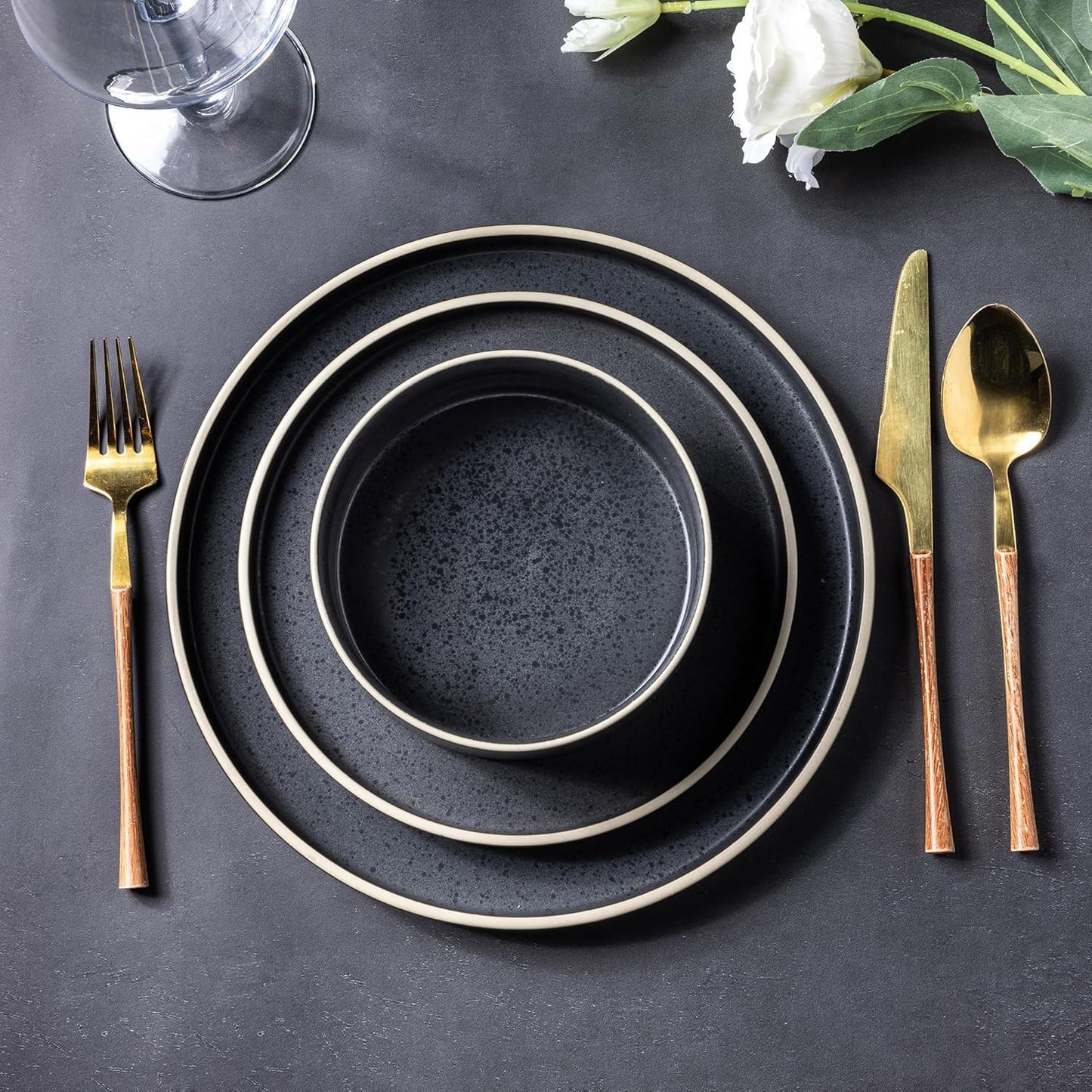 LeRatio Diner Set voor 6, 18-delige set borden en kommen van aardewerk, chip- en krasbestendig serviesset, oven- en vaatwasser- en magnetronbestendige serviesset (gespikkelde zwart-witte rand, servies LeRatio Diner Set voor 6, 18-delige set borden en komm