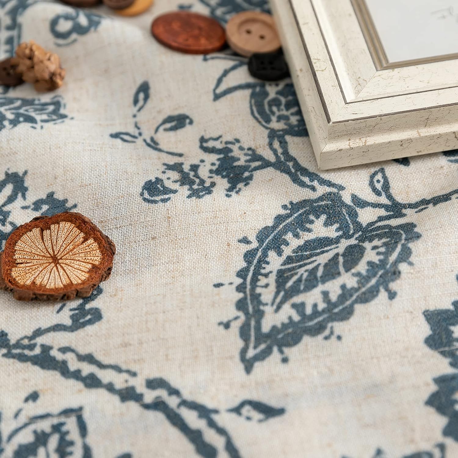TOPICK Bloemen Keuken Gordijnen 61 cm Drop Linnen Doorschijnend Korte Cafe Botanische Print Kleine Raam Rod Pocket voor Wasruimte Badkamer 2 Panelen Verbena Grijs Verpakking: je ontvangt 2 gordijnen van 85% polyester+15% linnen. De afmetingen per stuk zij