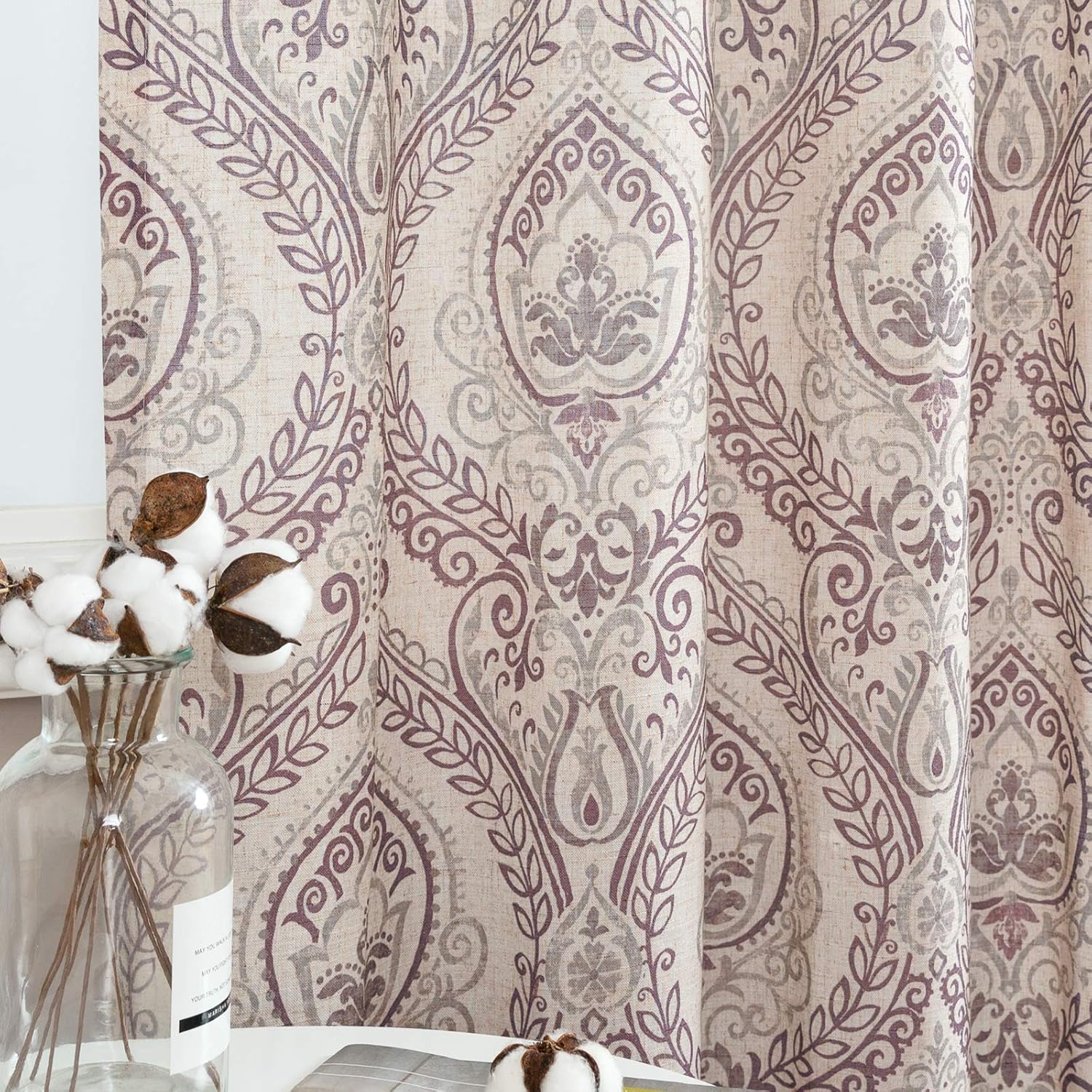 TOPICK Bloemen Keuken Gordijnen 61 cm Drop Linnen Doorschijnend Korte Cafe Botanische Print Kleine Raam Rod Pocket voor Wasruimte Badkamer 2 Panelen Verbena Grijs Verpakking: je ontvangt 2 gordijnen van 85% polyester+15% linnen. De afmetingen per stuk zij
