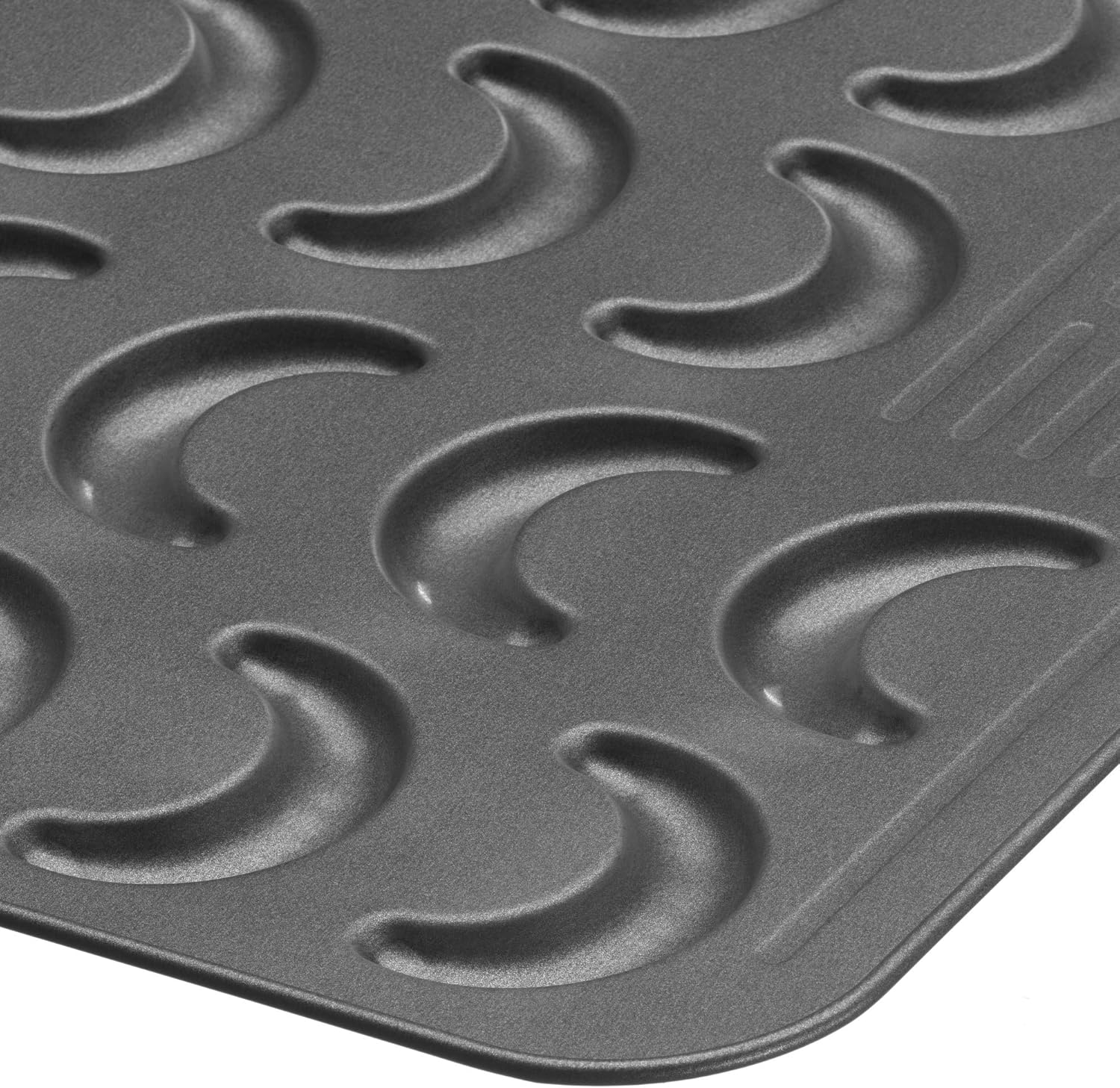 Kaiser Classic Cakevorm, 30 CM 2.1 L Over dit item Met deze stevige bakvormen van Kaiser steel je zeker de show tijdens de feestdagen! Verras je gasten met een smeuïge cake, kleurrijke taart of maak je diner compleet met een feestelijk dessert in tulbandv