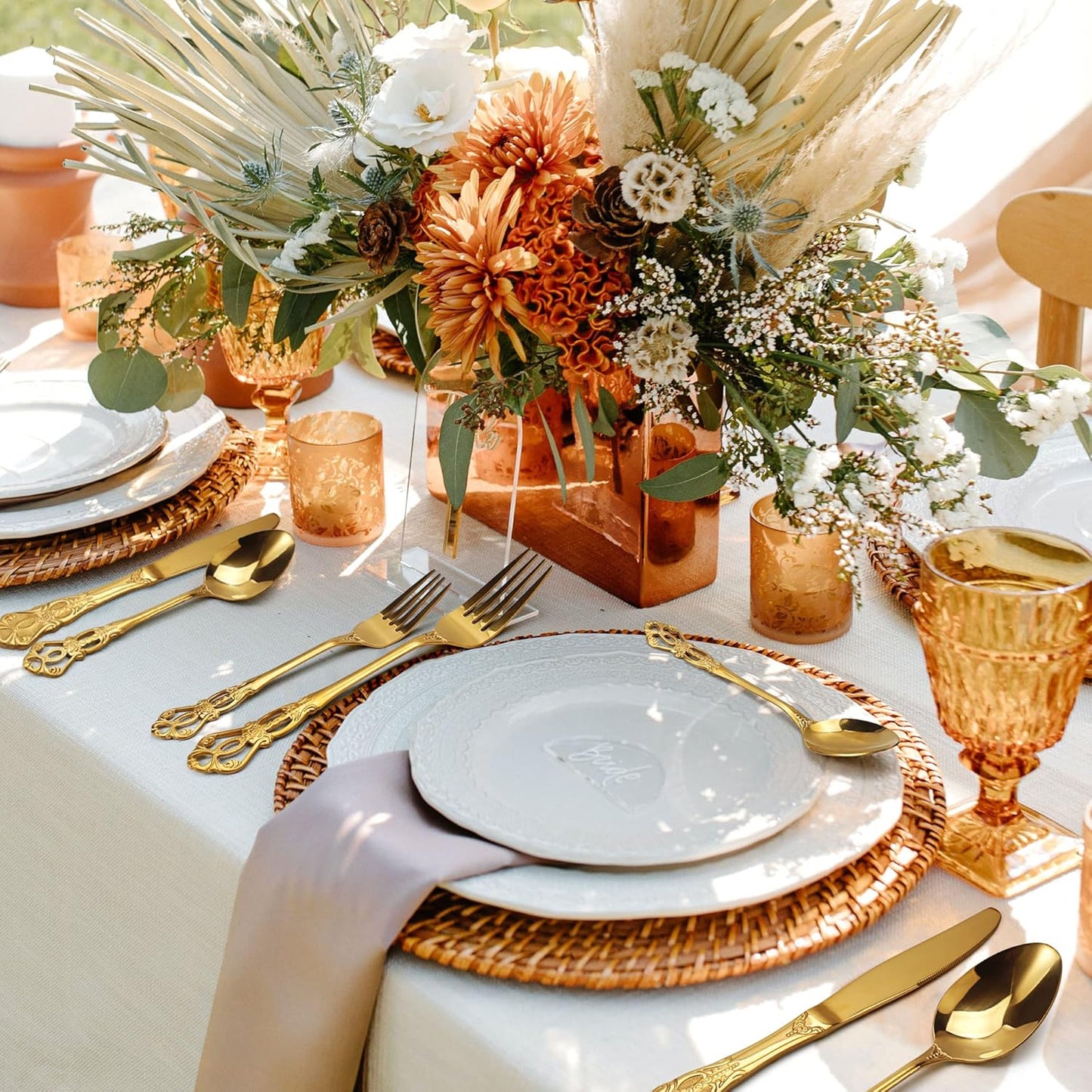 Bestekset, 20-delige bestekset voor 4 personen Over dit item Luxe Royal design: net als zijn naam geeft deze bestekset een koninklijke overeenkomst voor je tafel en een uitstekende uitstraling om indruk te maken op familie en vrienden. De moderne glanzend