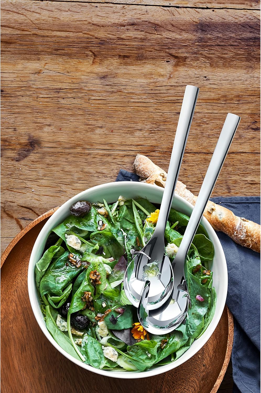 WMF Nuova Saladecouvert 30cm, 2-delig, Saladevork & lepel Cromargan: 18/10 roestvrij staal: Het bestek is uitermate duurzaam, vormvast, hygiënisch, zuurbestendig en zeer goed bestand tegen gebruikerssporen. Vaatwasmachinebestendig Lengte van 30 cm Inhoud: