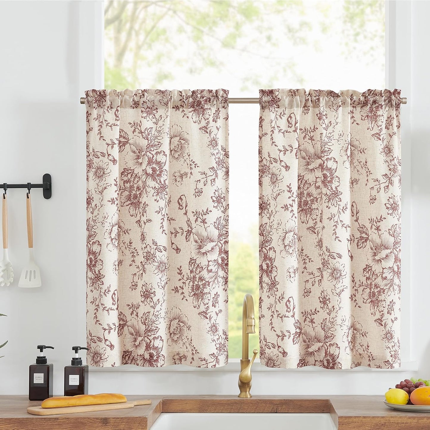 TOPICK Bloemen Keuken Gordijnen 61 cm Drop Linnen Doorschijnend Korte Cafe Botanische Print Kleine Raam Rod Pocket voor Wasruimte Badkamer 2 Panelen Verbena Grijs Verpakking: je ontvangt 2 gordijnen van 85% polyester+15% linnen. De afmetingen per stuk zij